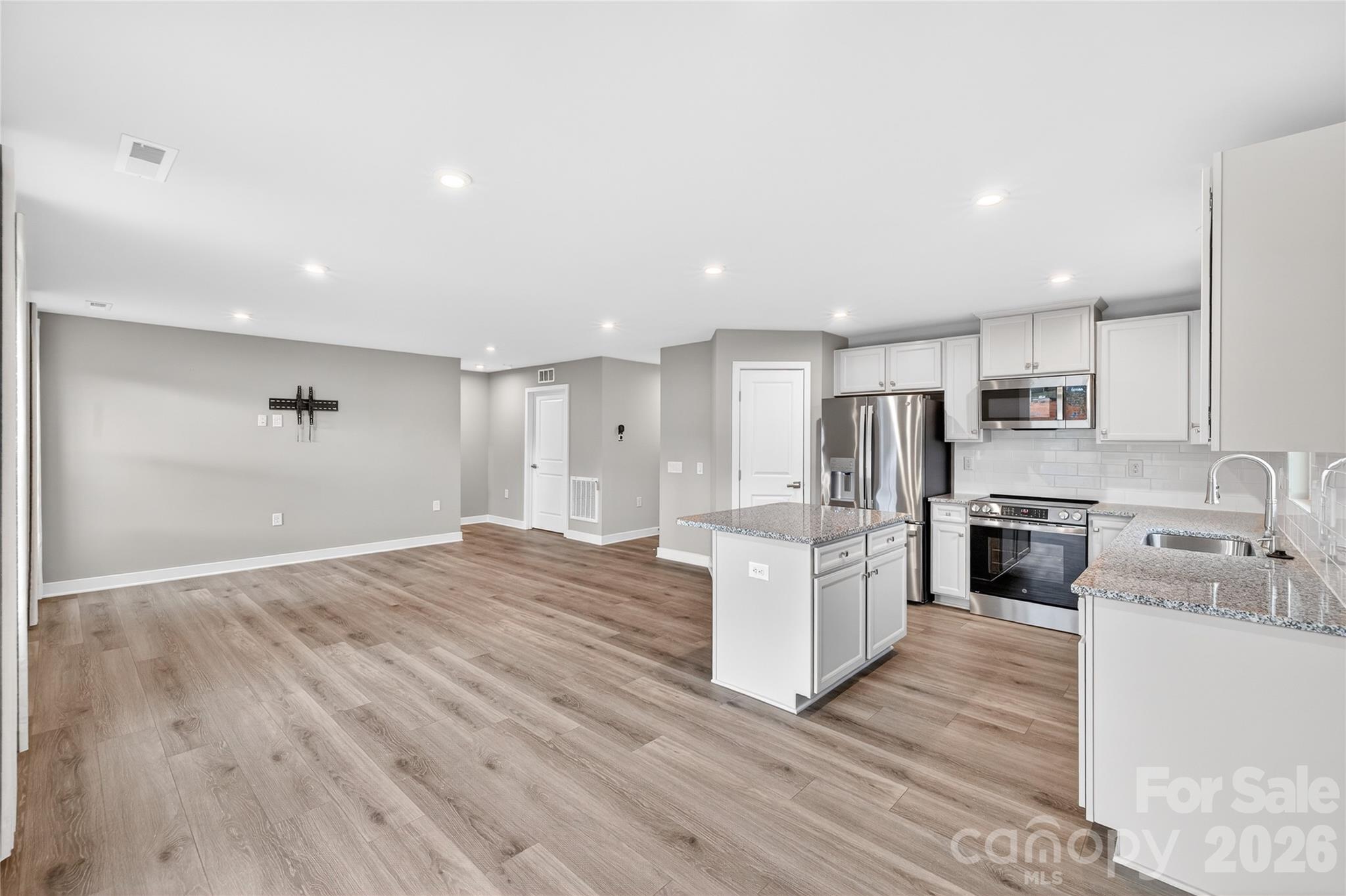 609 Nesbe Street — Lancaster