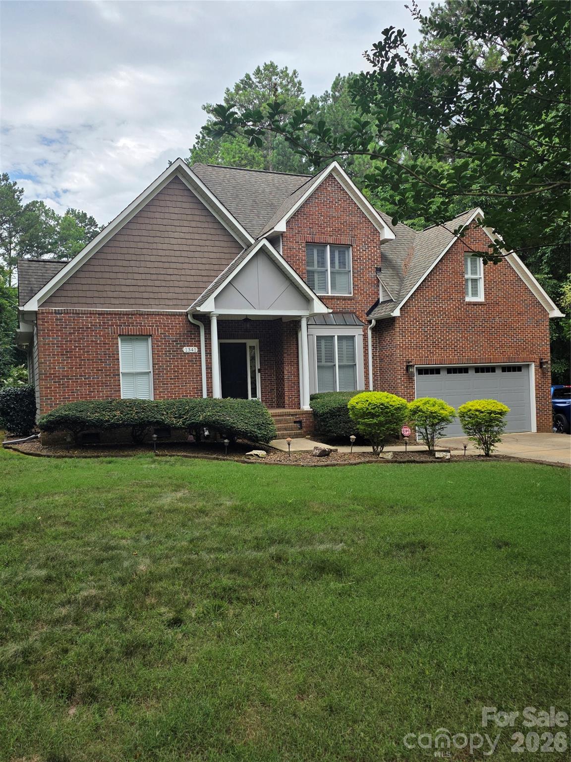 1341 Leland Court — York