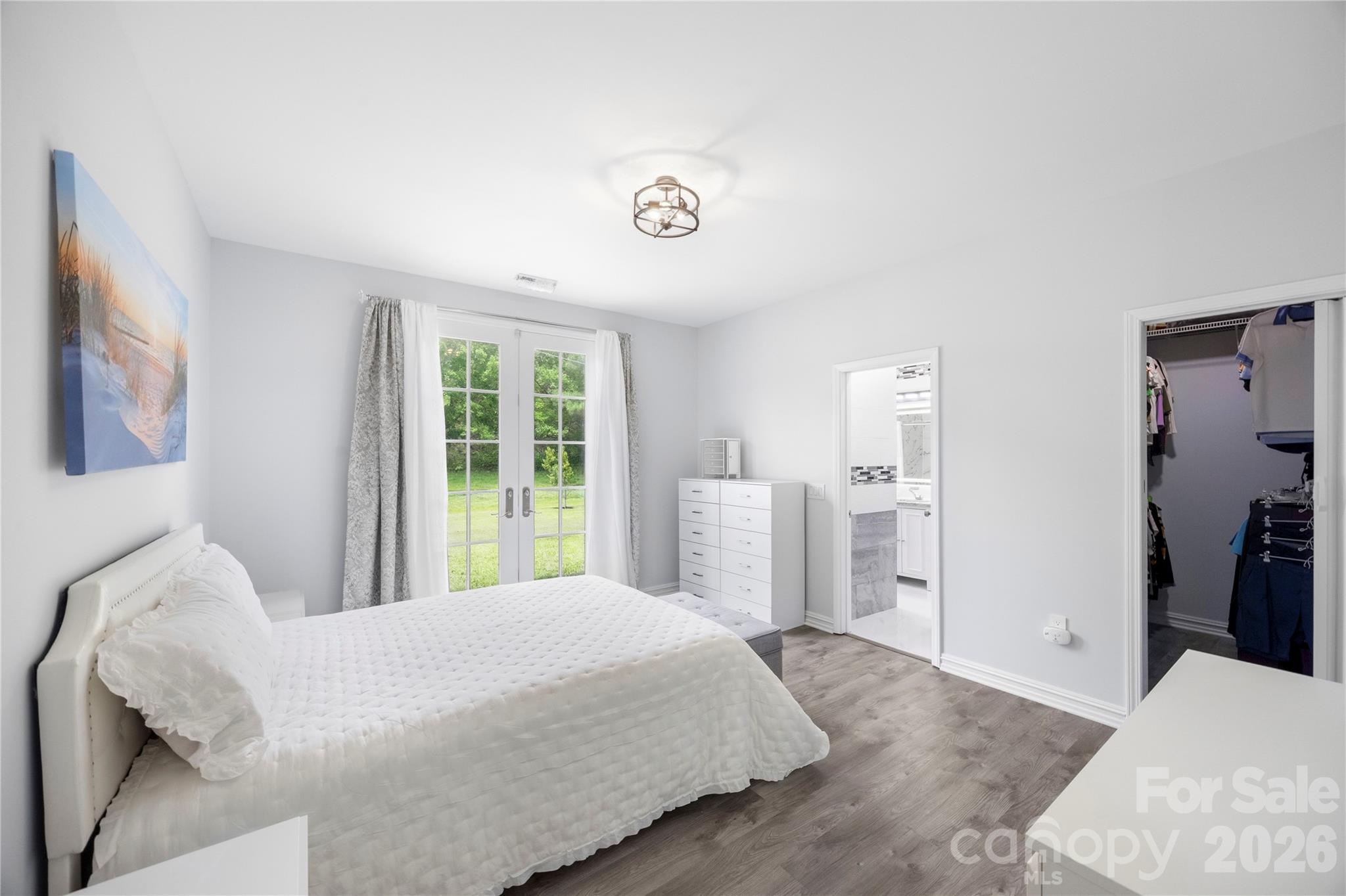 400 Charles Pettus Road — Lancaster
