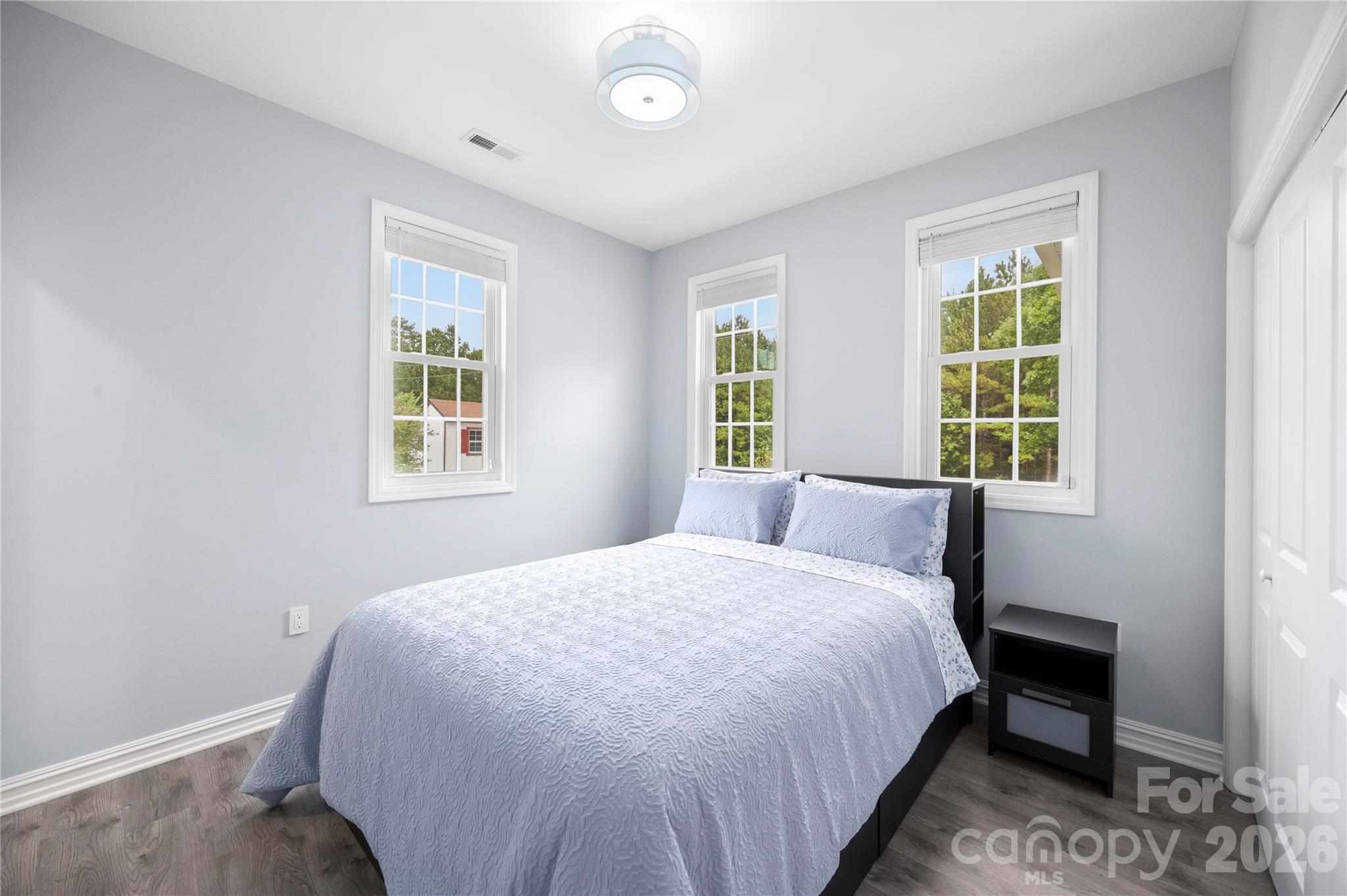 400 Charles Pettus Road — Lancaster