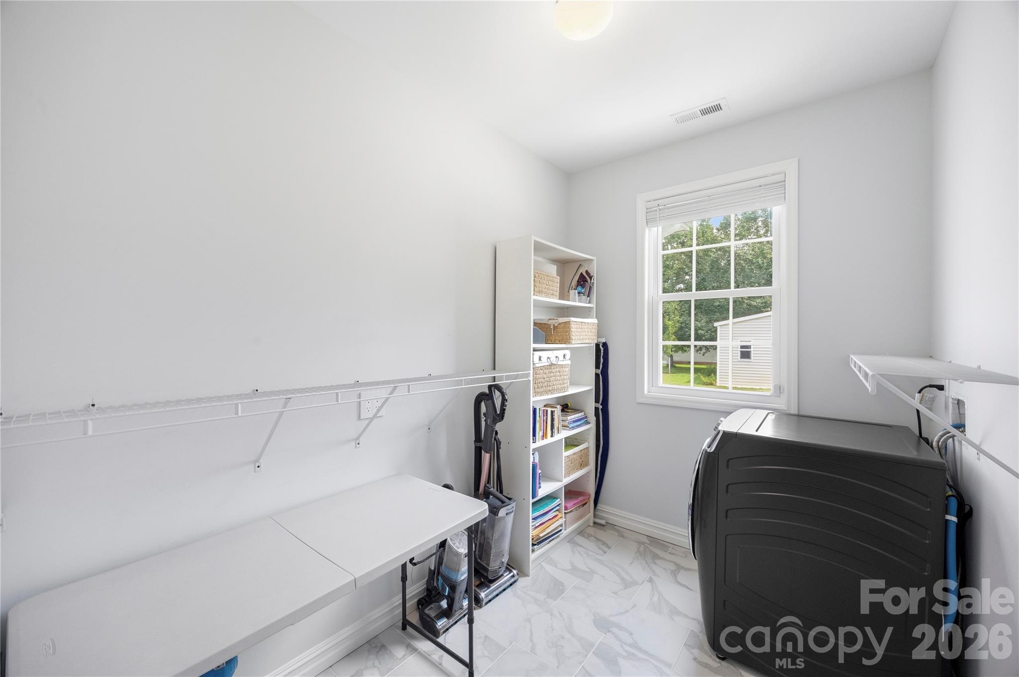 400 Charles Pettus Road — Lancaster