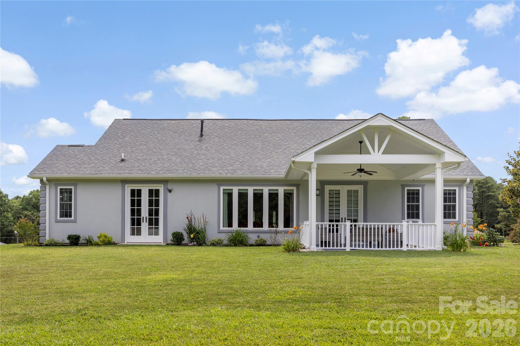 400 Charles Pettus Road — Lancaster