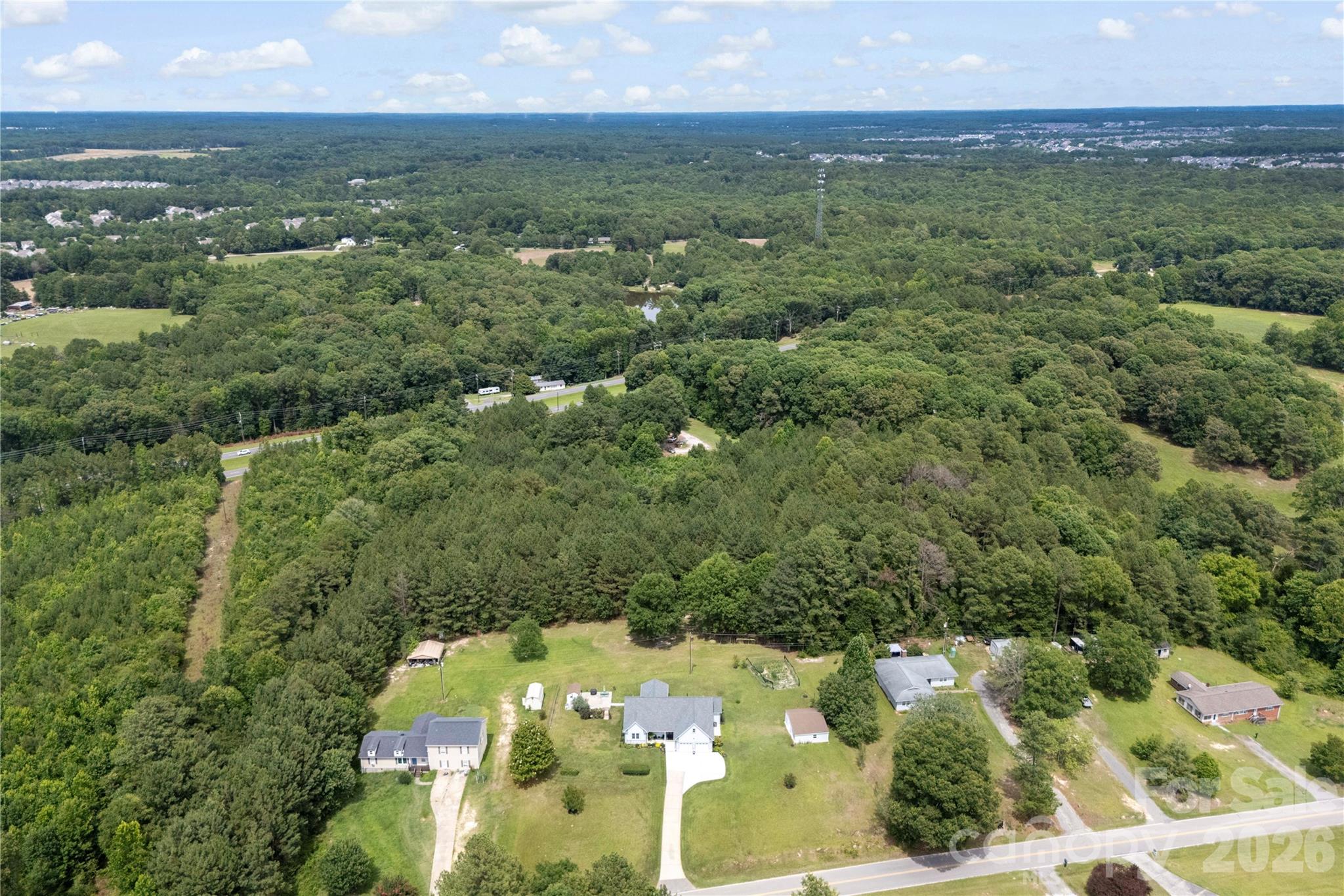 400 Charles Pettus Road — Lancaster
