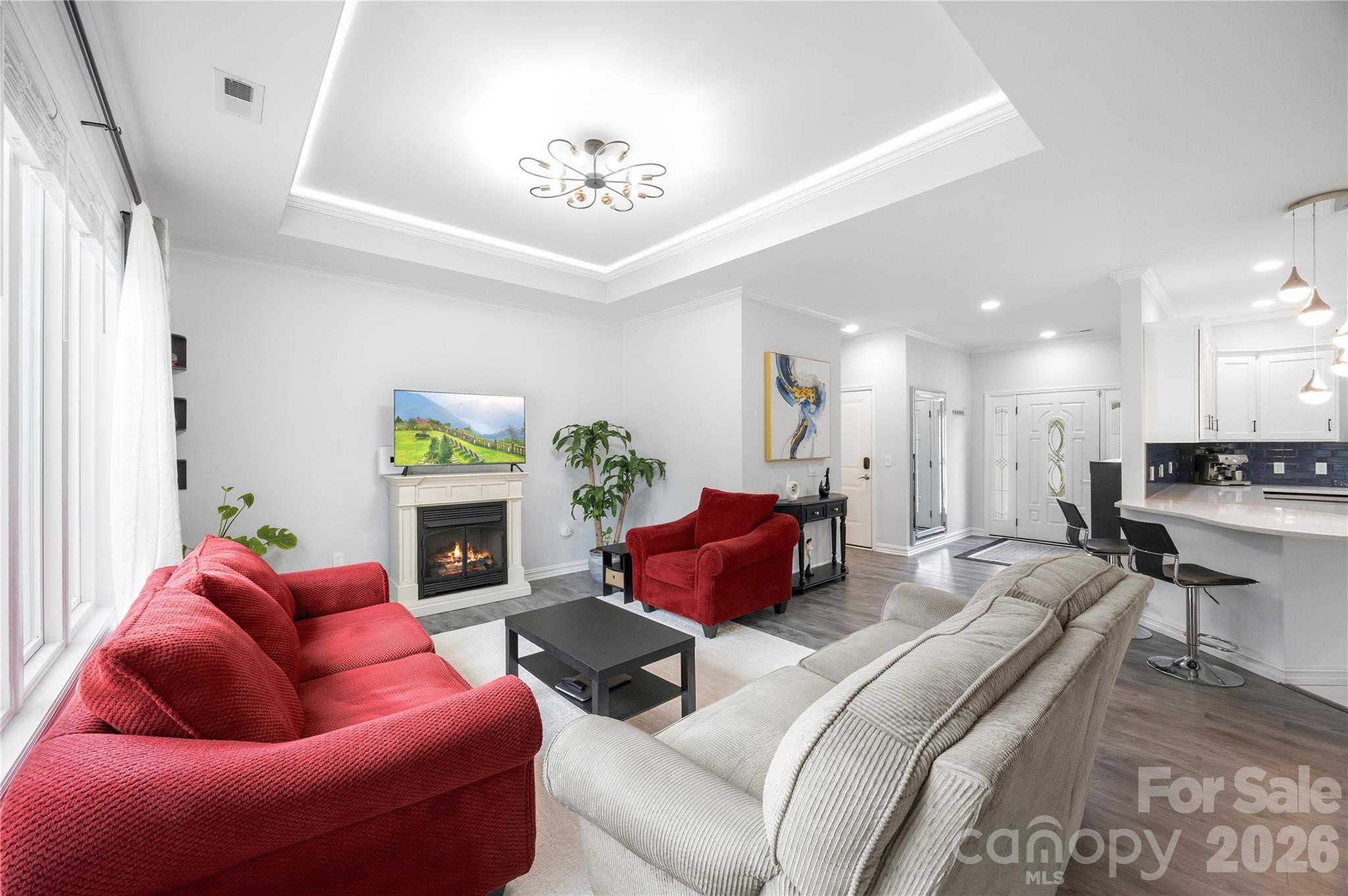 400 Charles Pettus Road — Lancaster
