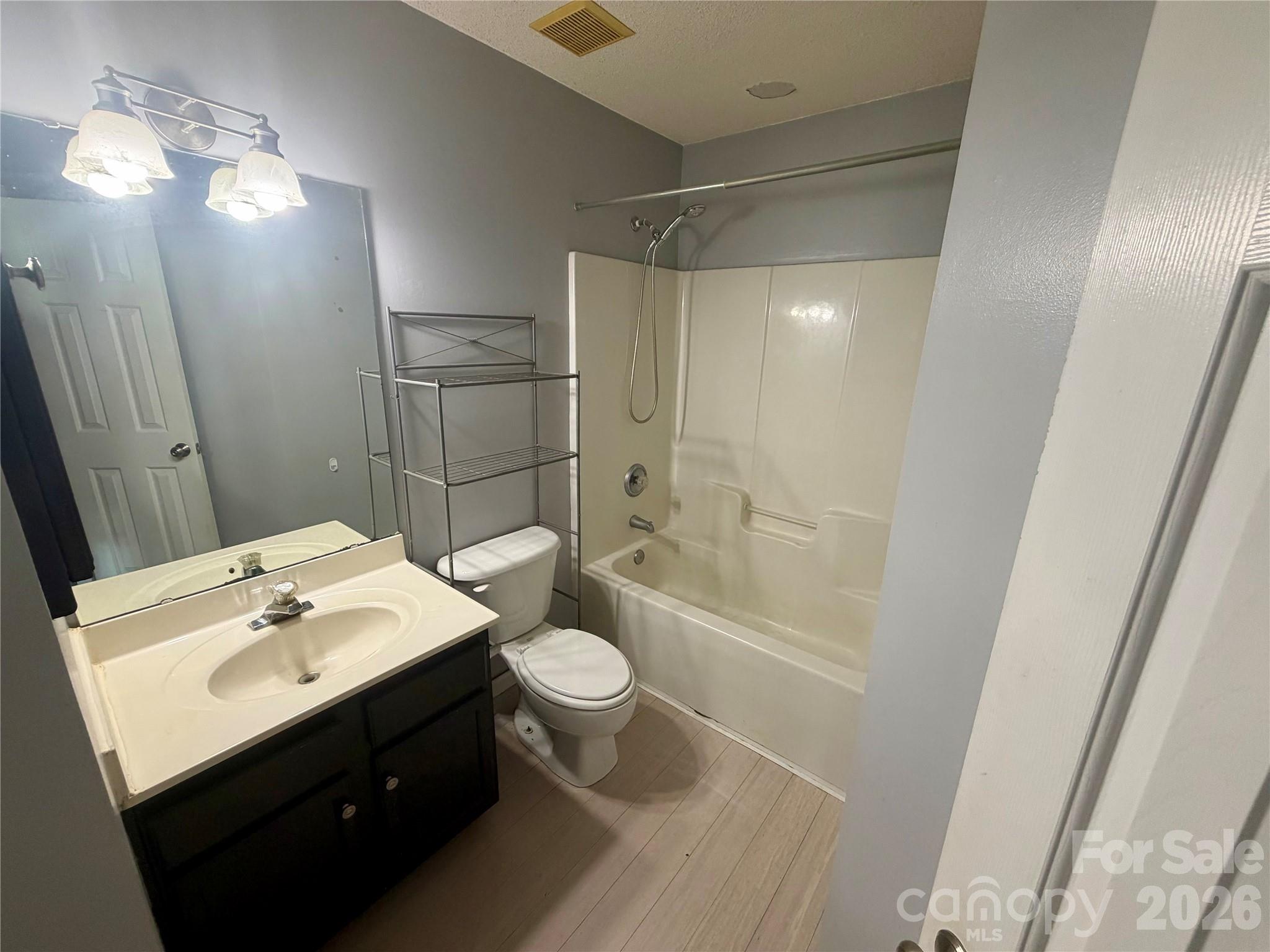 7126 Windsong Way — Wingate