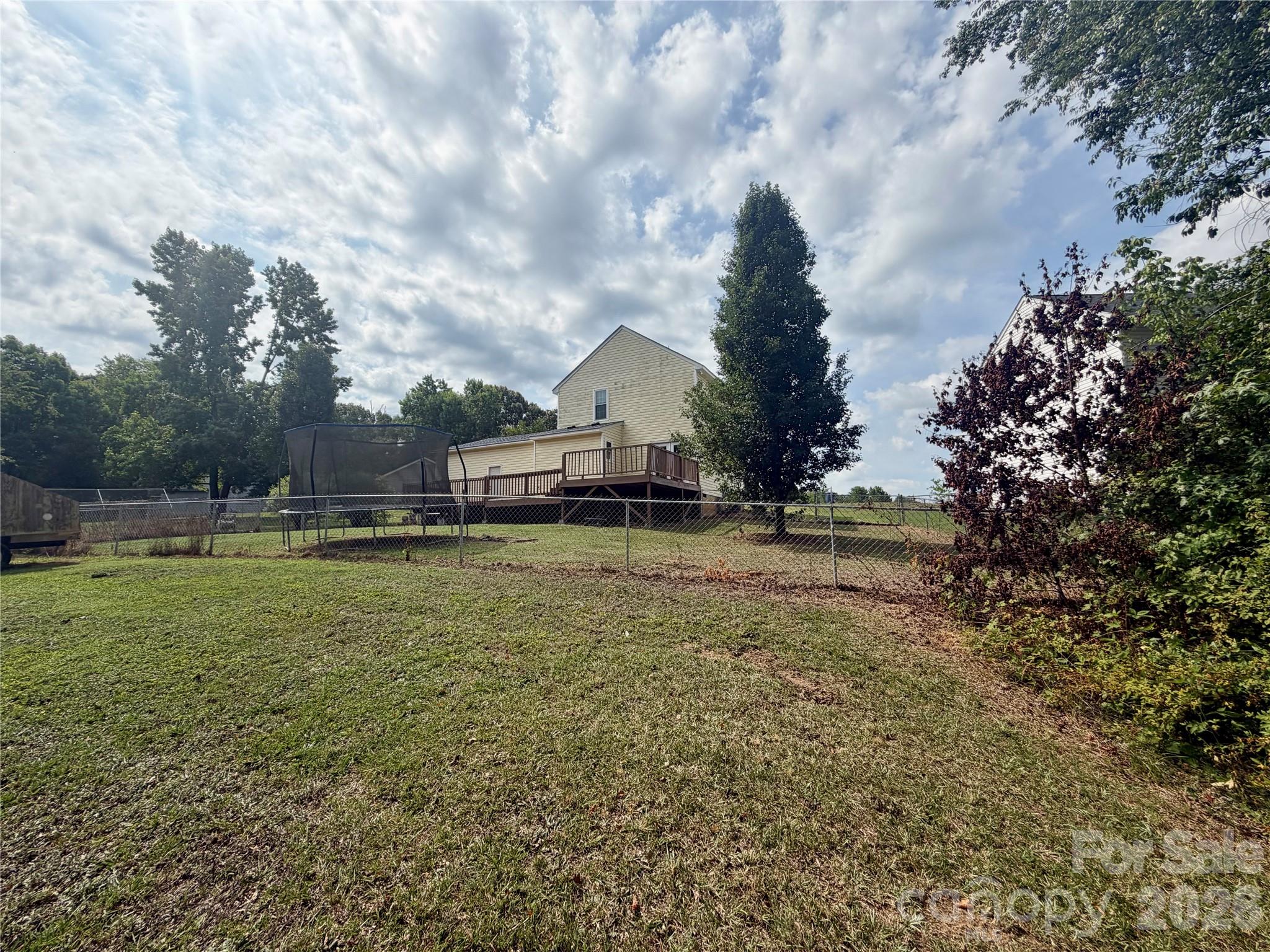 7126 Windsong Way — Wingate