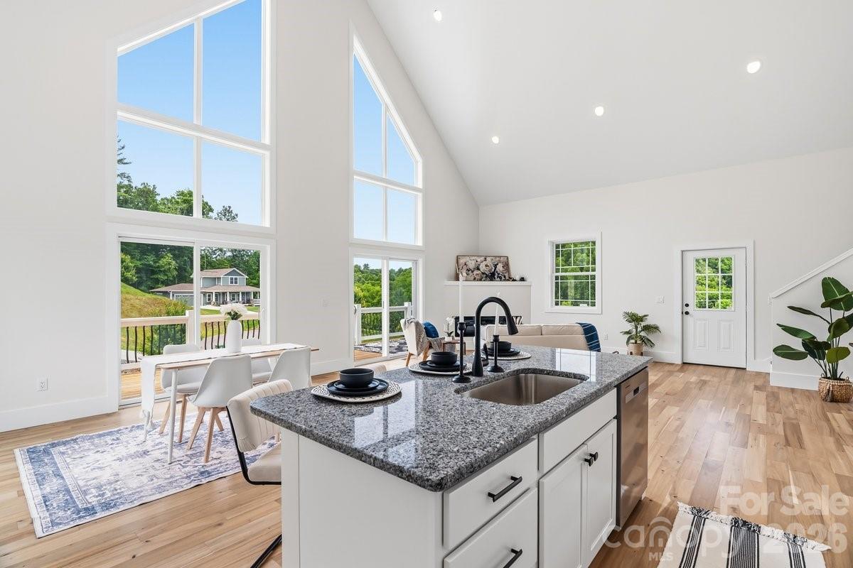 49 Grace Court — Mars Hill