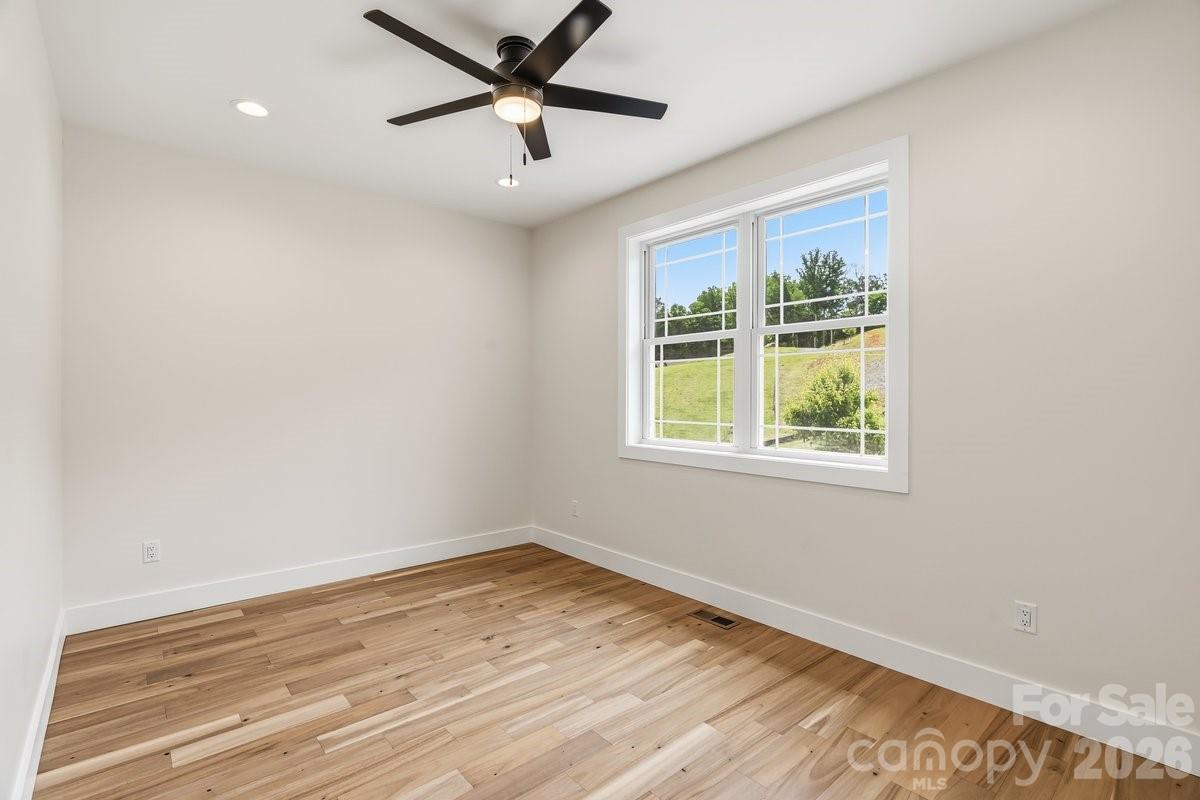 49 Grace Court — Mars Hill