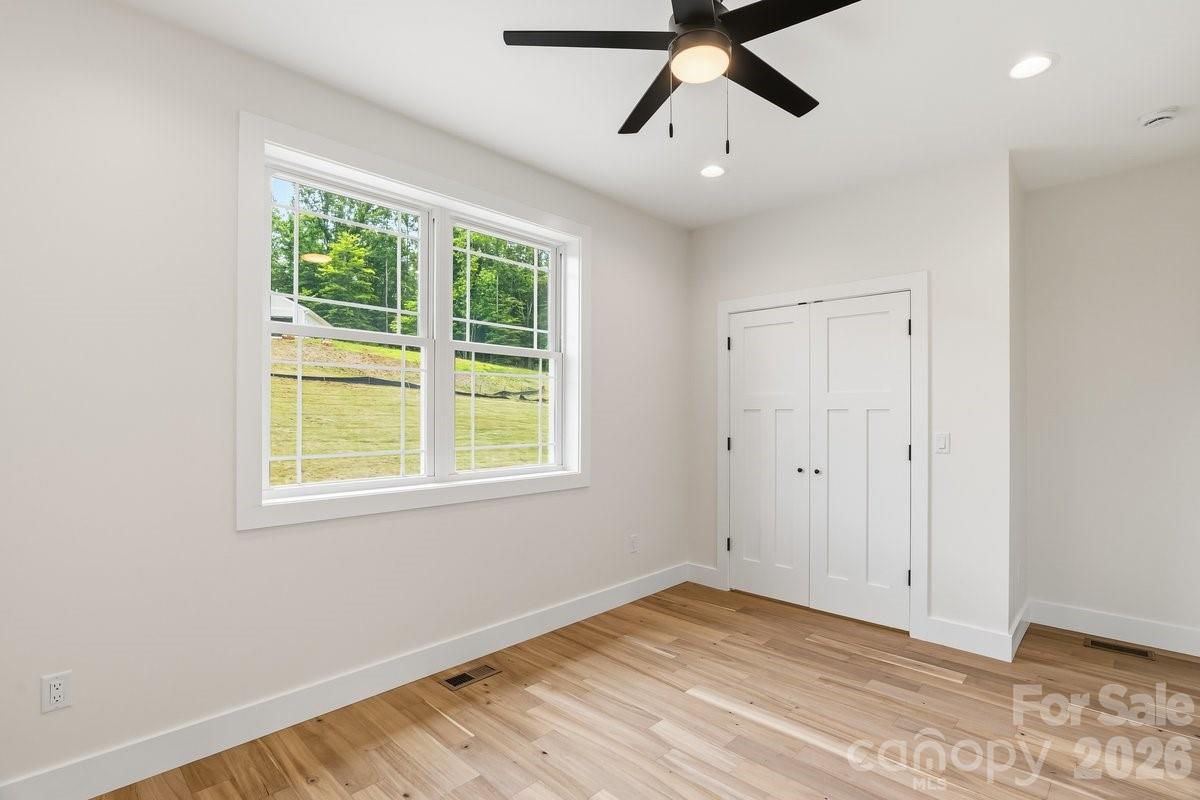 49 Grace Court — Mars Hill