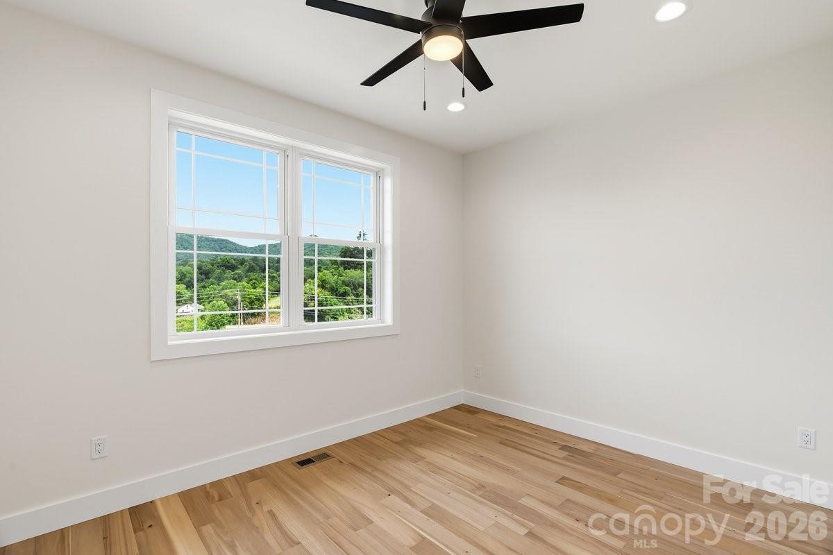 49 Grace Court — Mars Hill