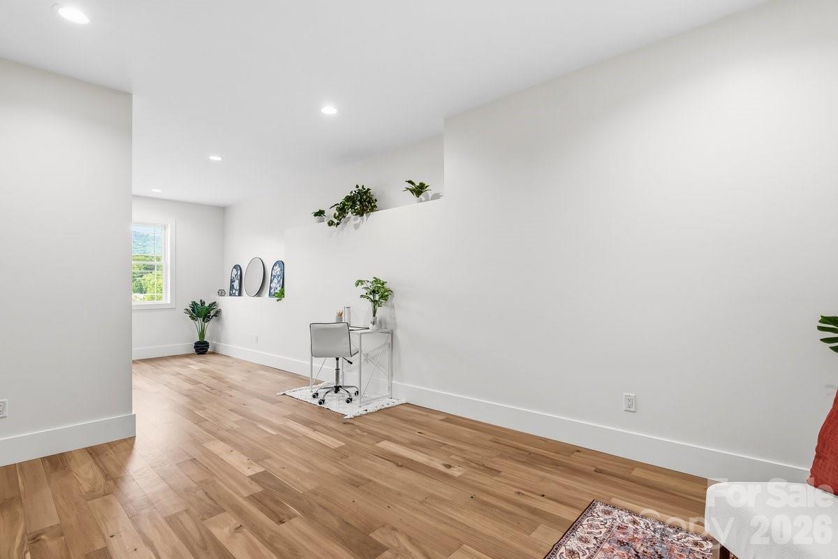49 Grace Court — Mars Hill