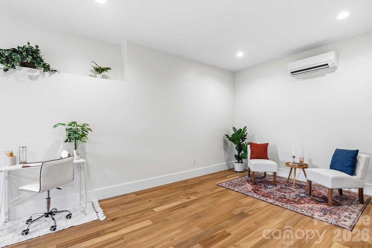 49 Grace Court — Mars Hill