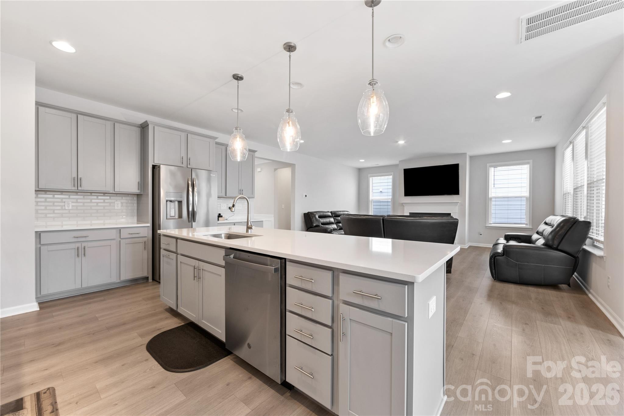 346 W Waterlynn Road — Mooresville