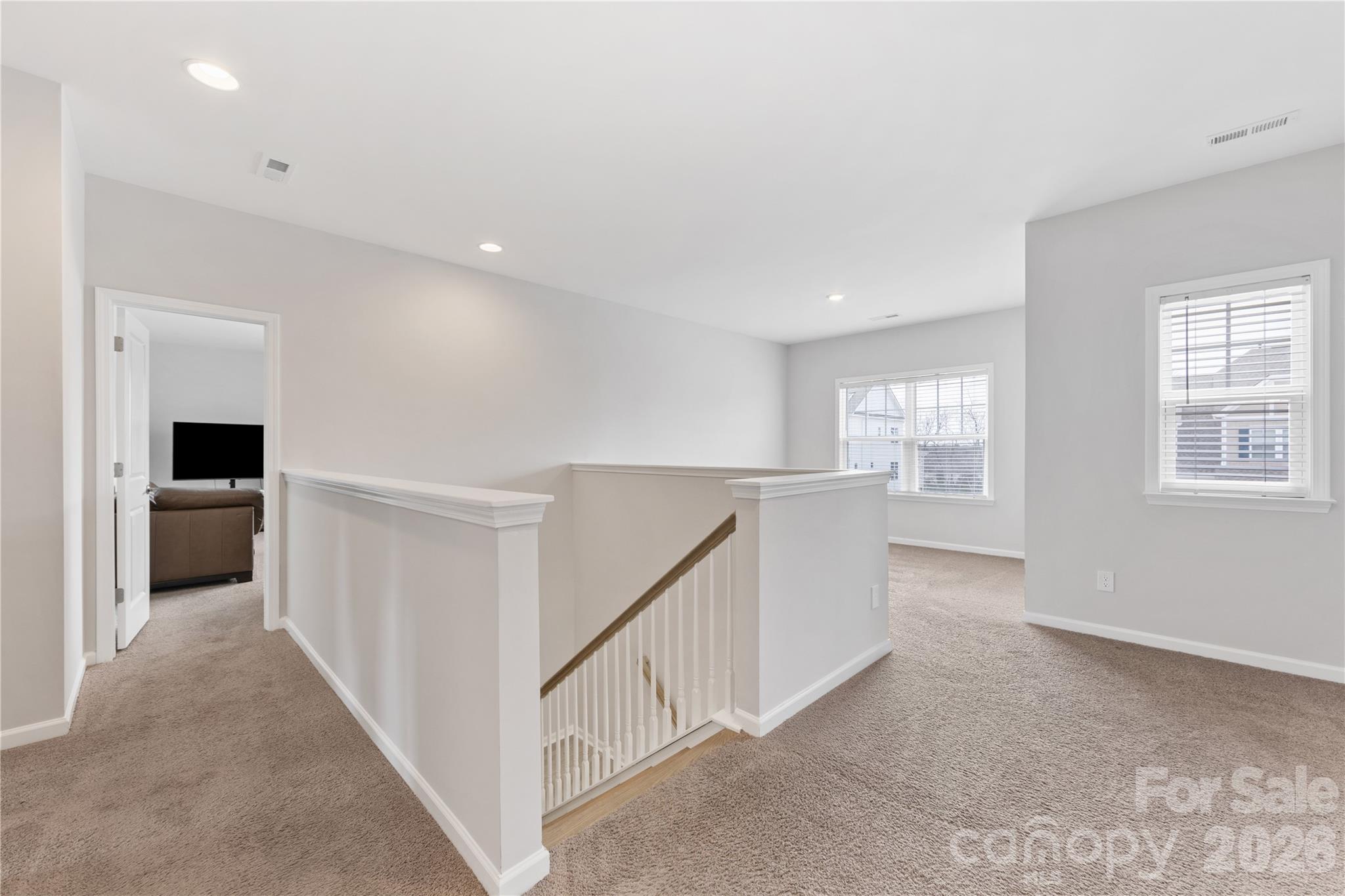 346 W Waterlynn Road — Mooresville