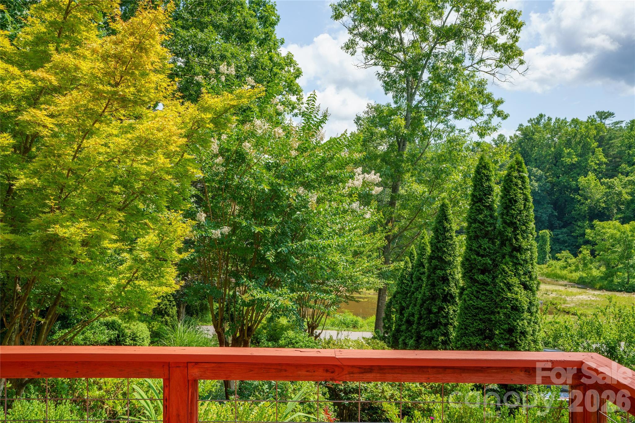 847 N Lakeside Drive — Hendersonville