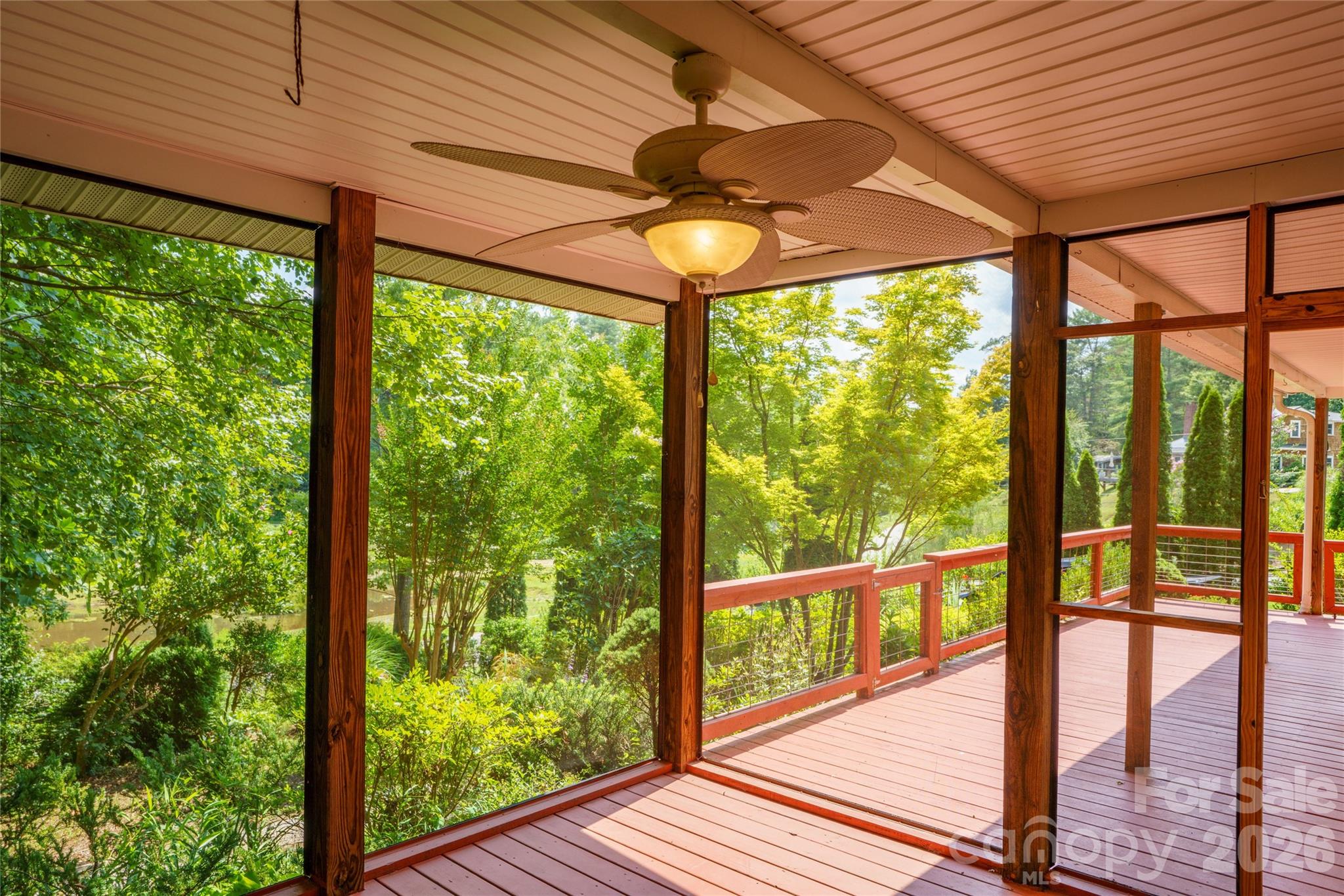 847 N Lakeside Drive — Hendersonville