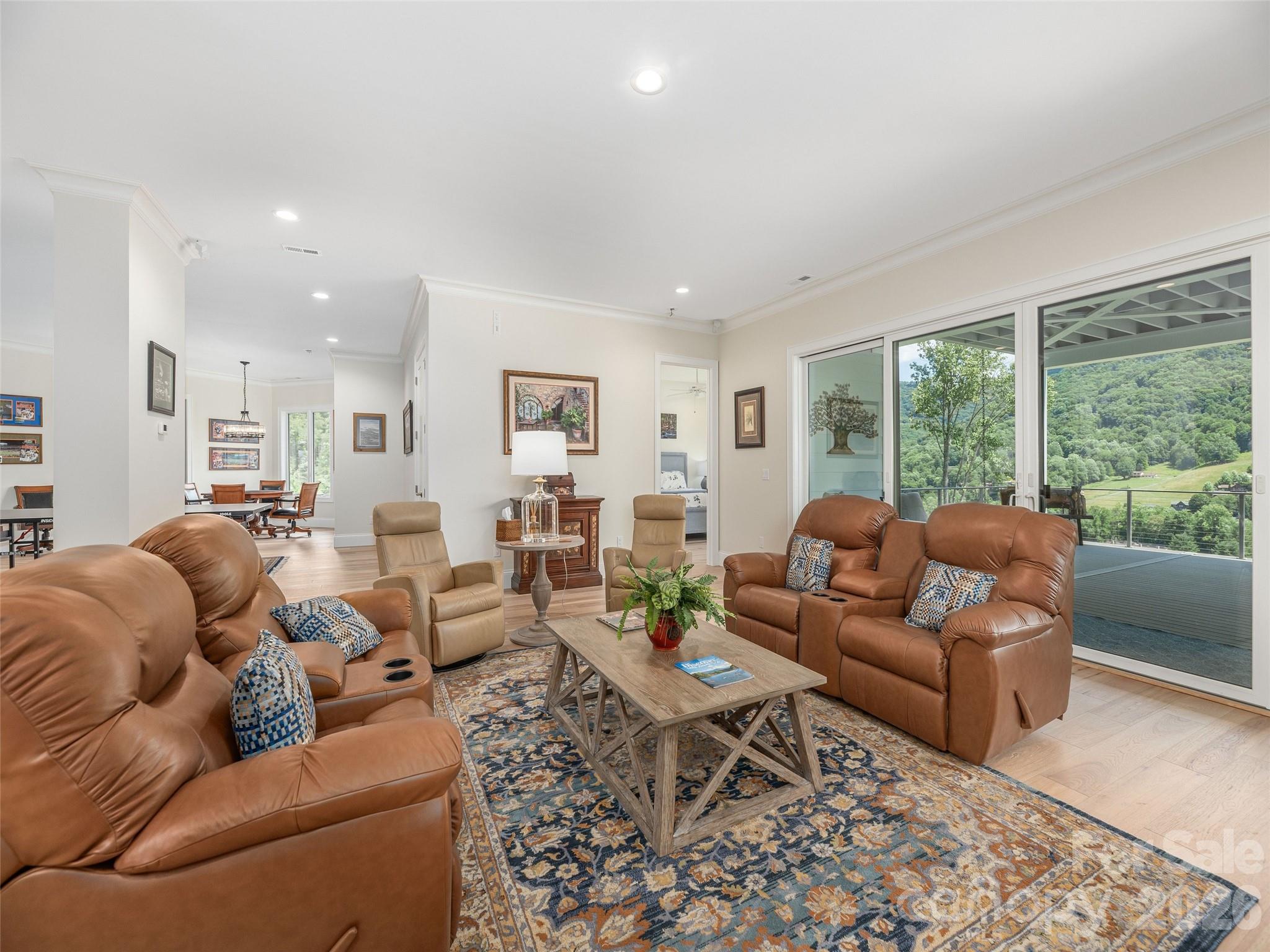 167 Southpoint Ridge — Maggie Valley