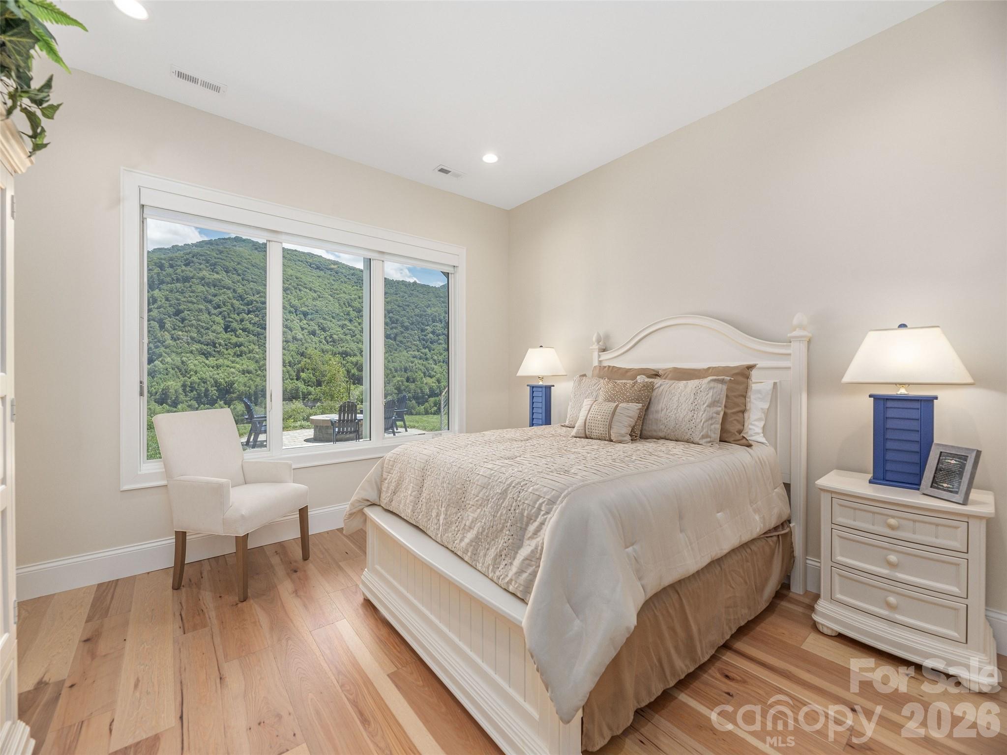167 Southpoint Ridge — Maggie Valley