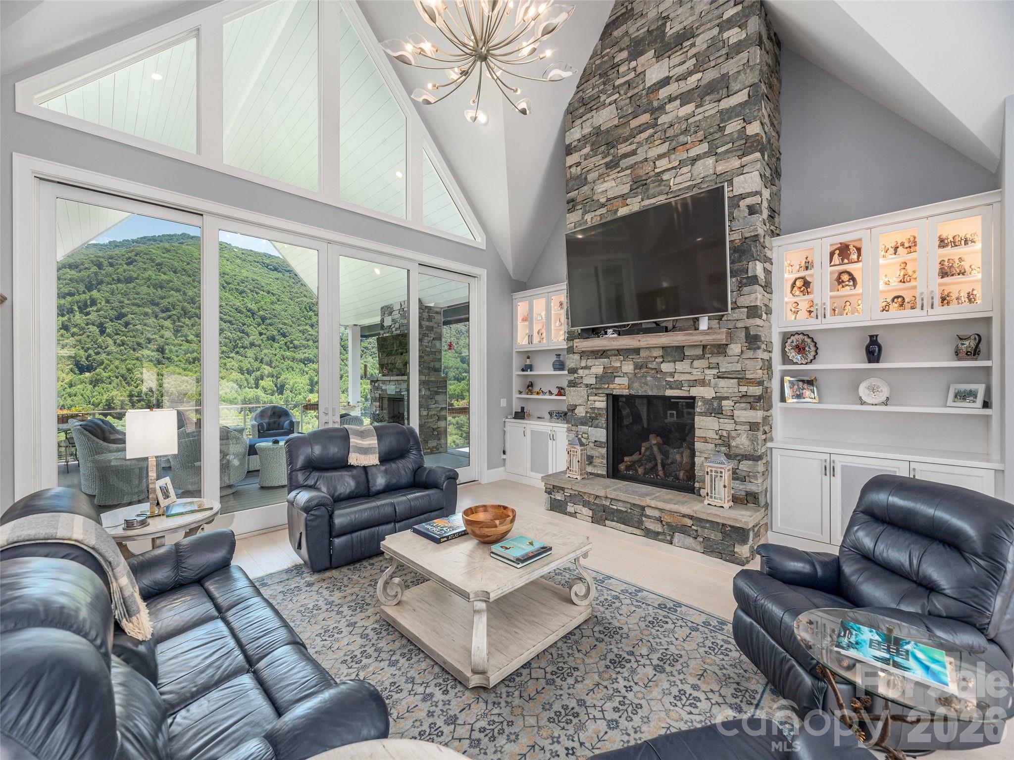 167 Southpoint Ridge — Maggie Valley