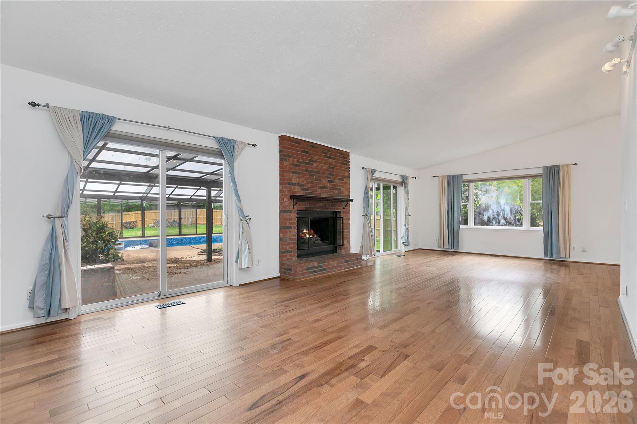 138 Surry Lane — Hendersonville