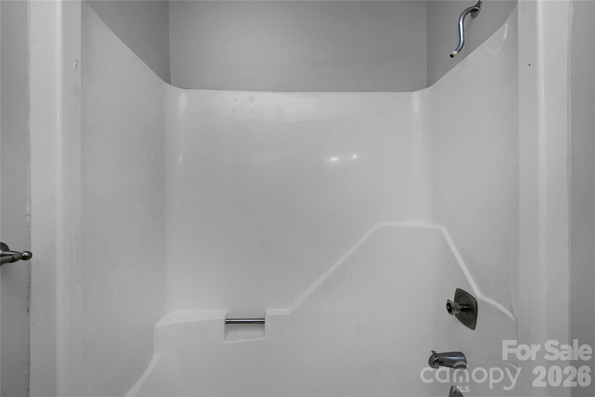 138 Surry Lane — Hendersonville