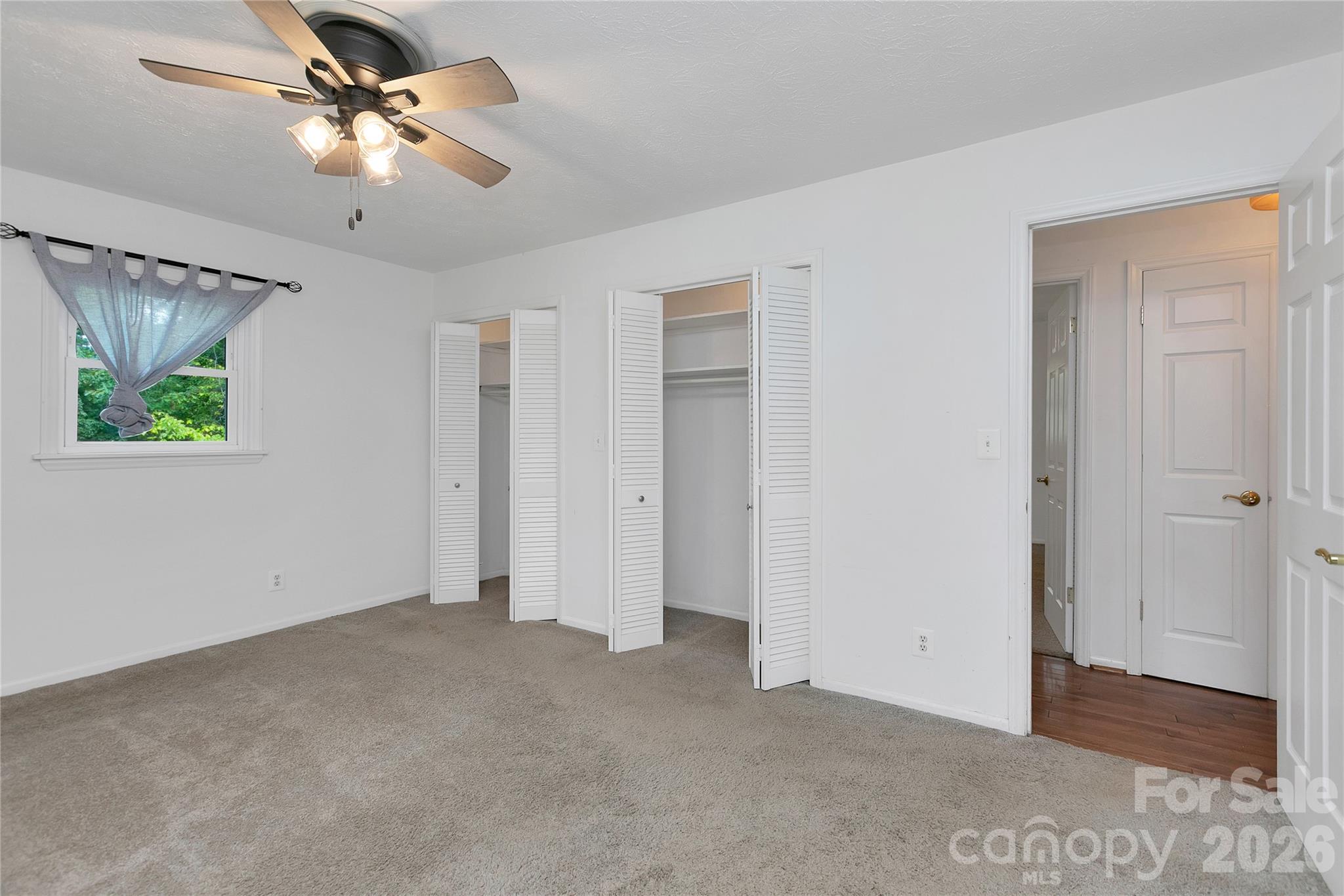 138 Surry Lane — Hendersonville