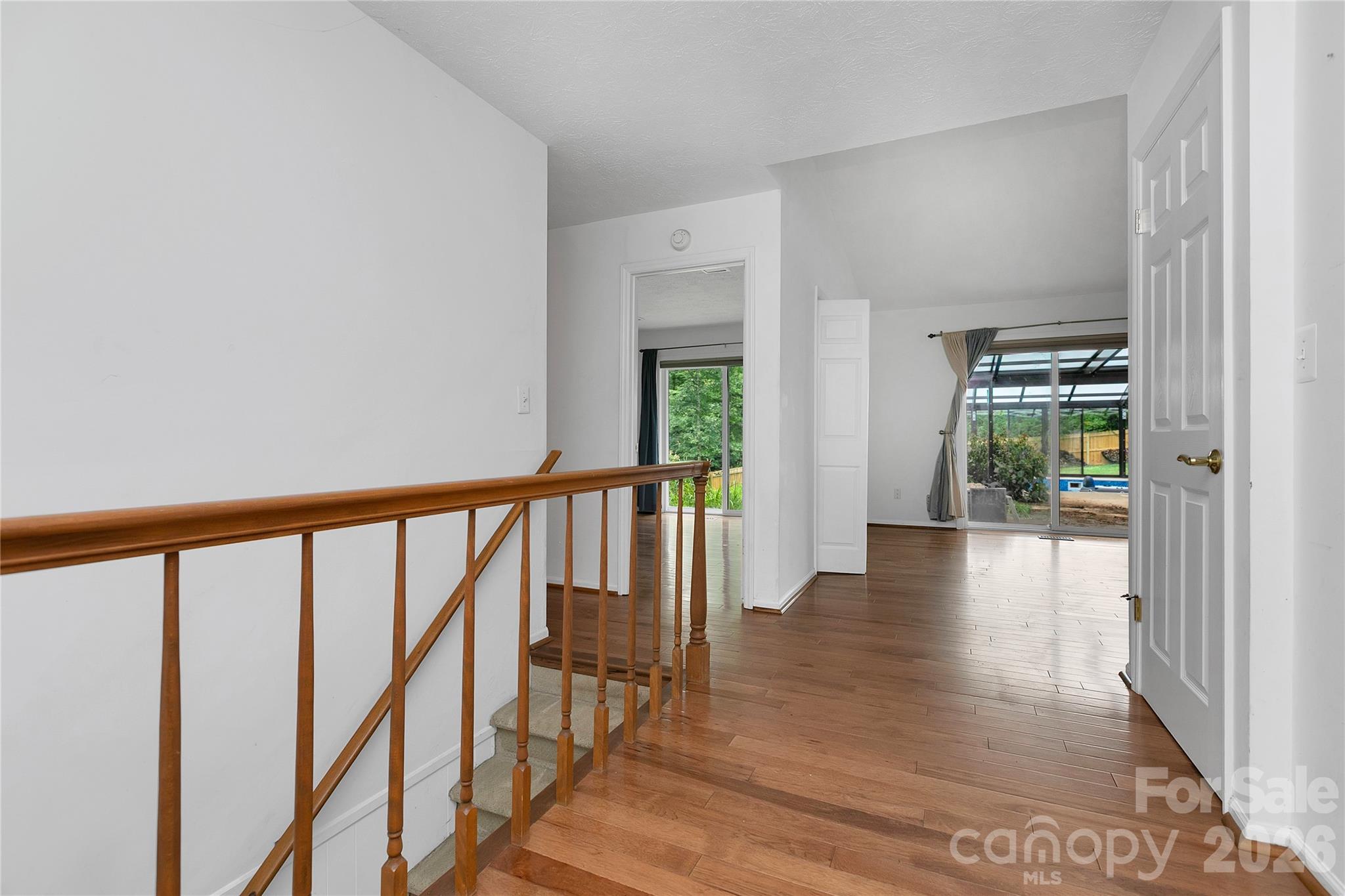 138 Surry Lane — Hendersonville