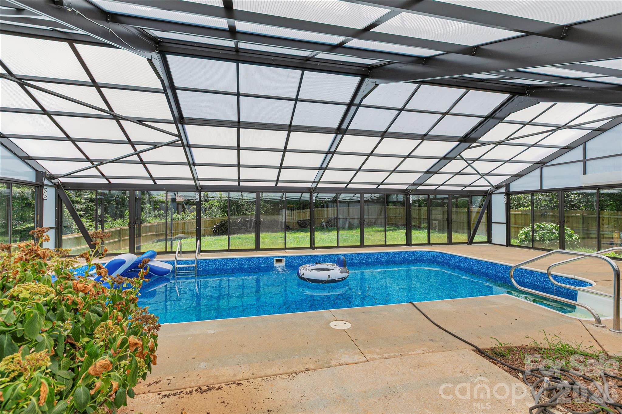 138 Surry Lane — Hendersonville