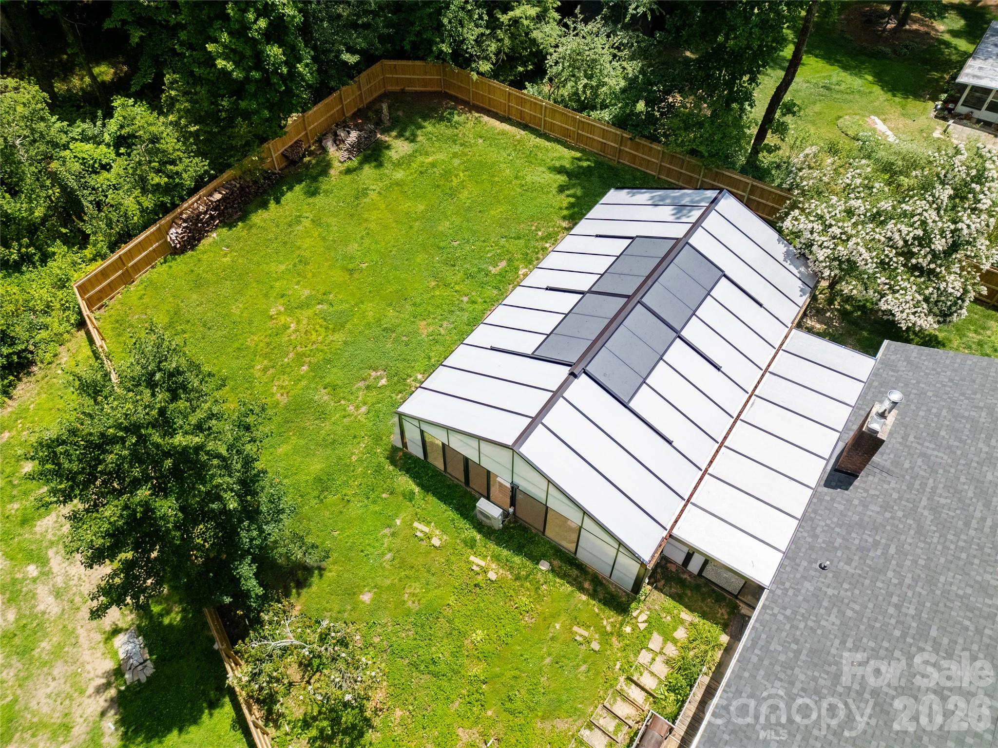 138 Surry Lane — Hendersonville