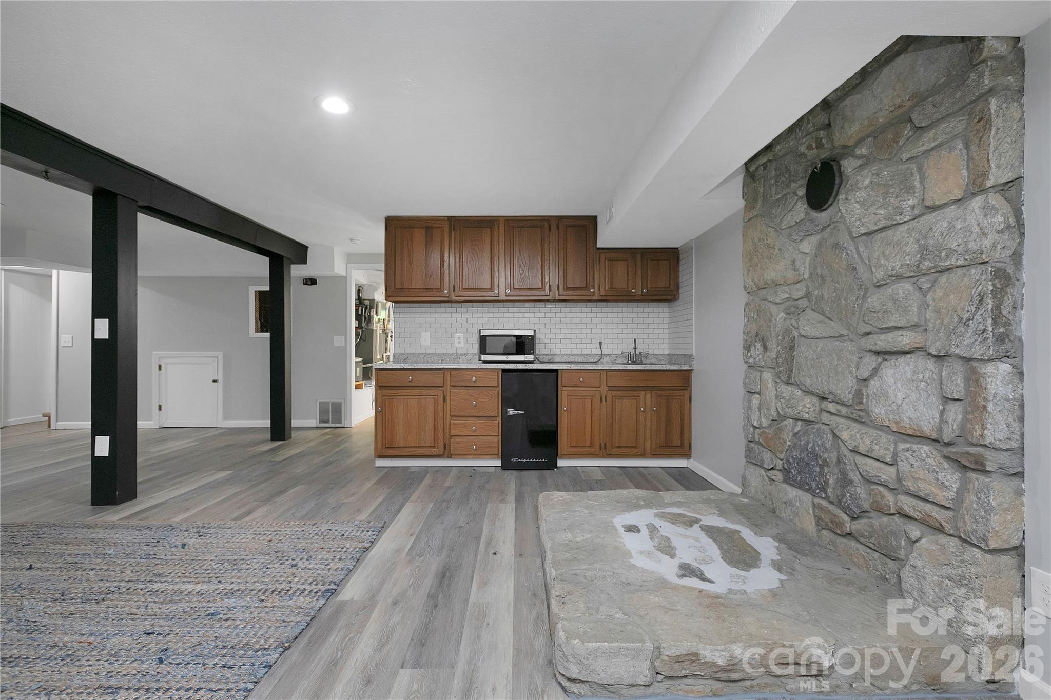 138 Surry Lane — Hendersonville