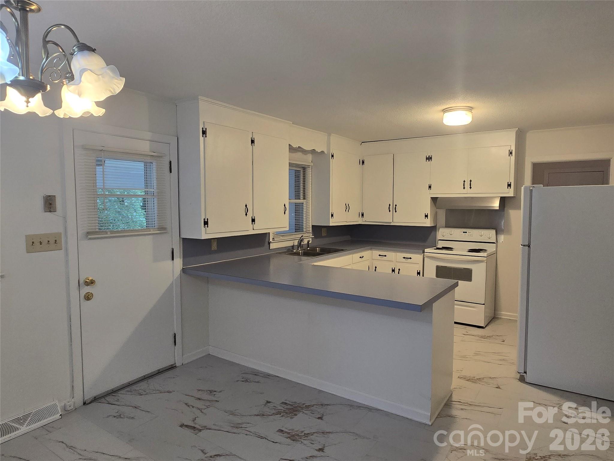609 Hawthorn Avenue — Albemarle