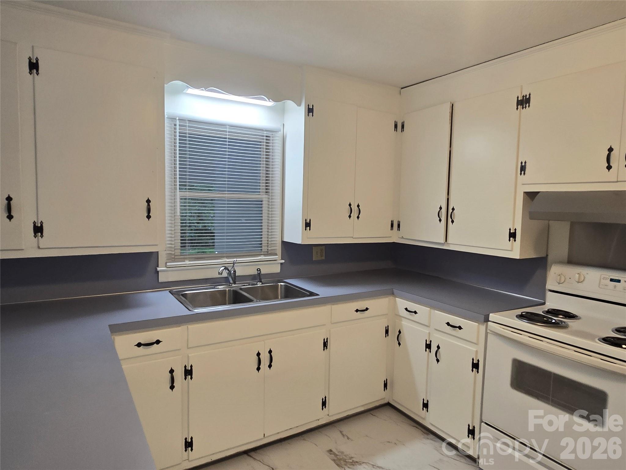 609 Hawthorn Avenue — Albemarle