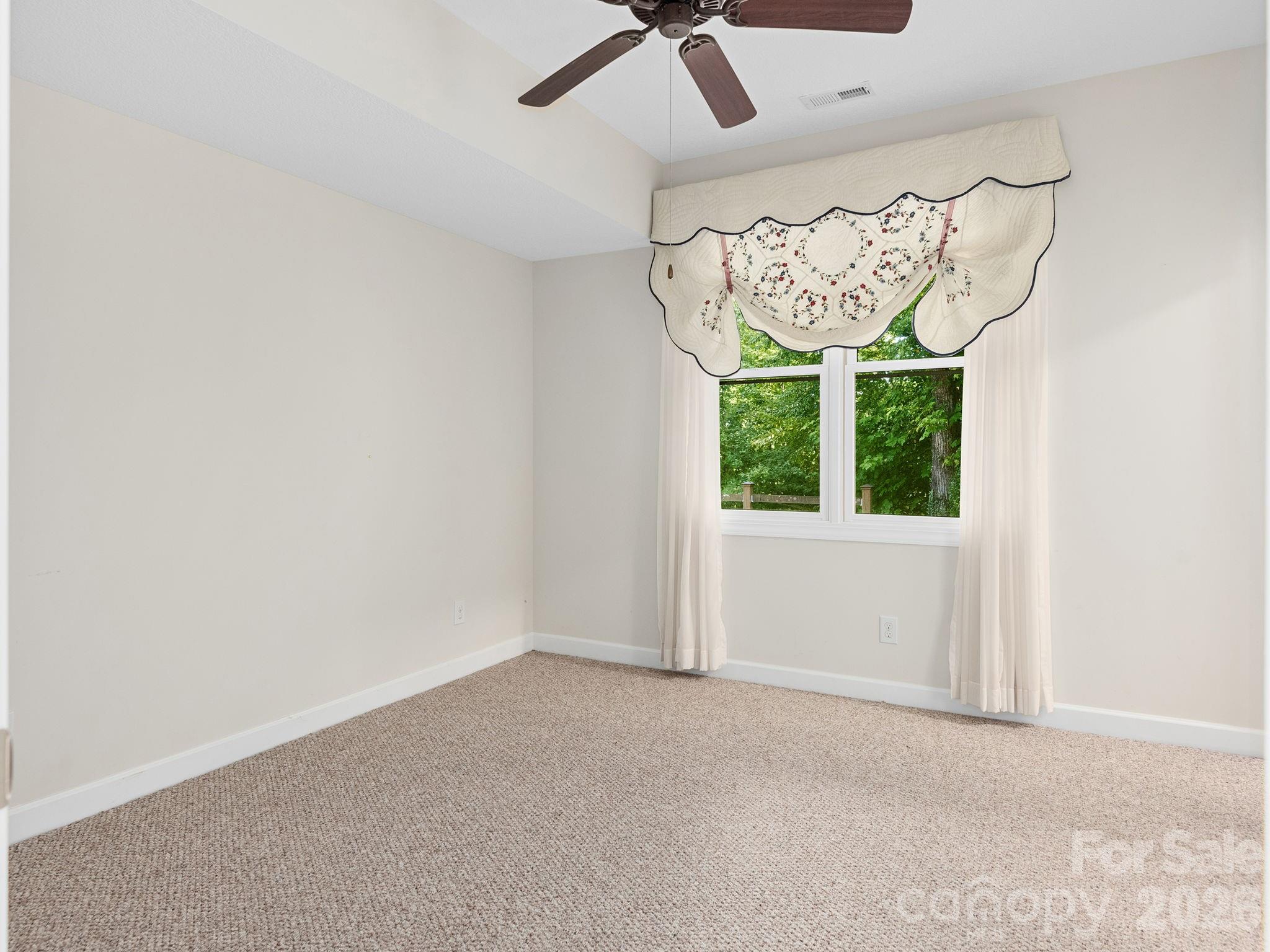 54 Deep Valley Lane — Hendersonville