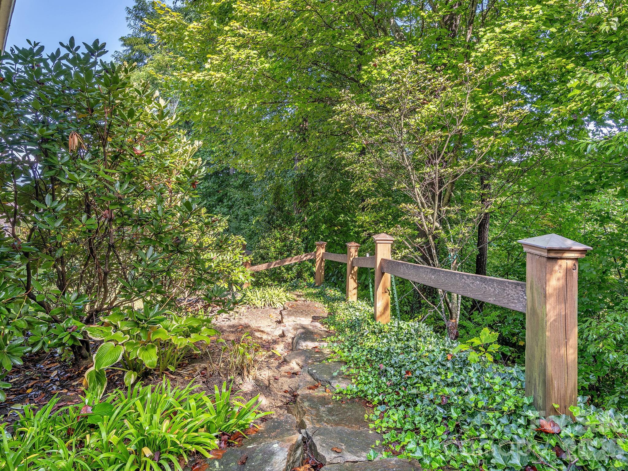 54 Deep Valley Lane — Hendersonville