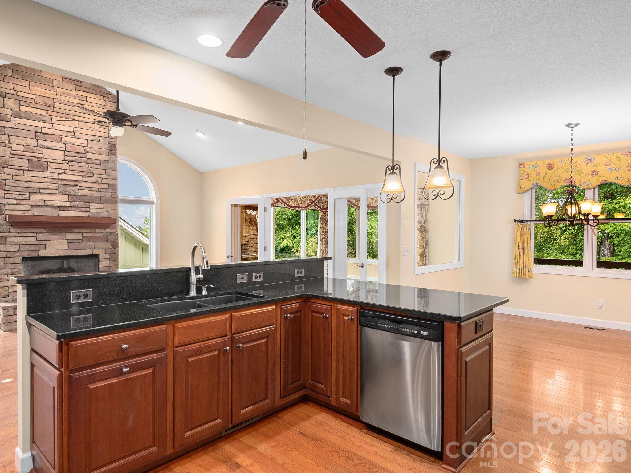 54 Deep Valley Lane — Hendersonville