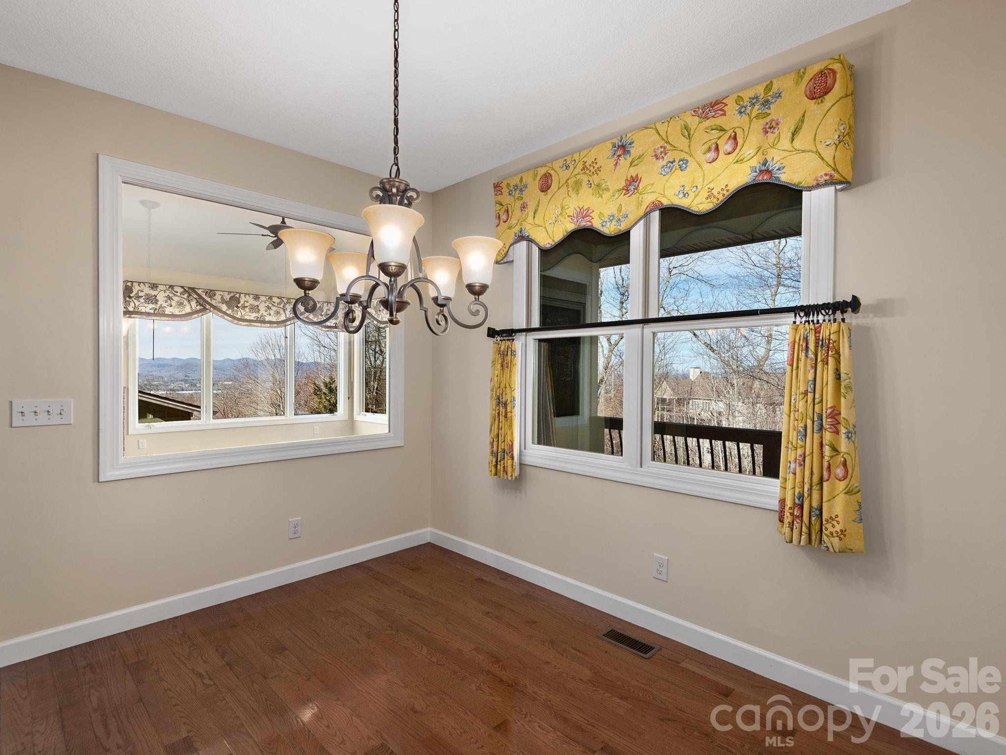 54 Deep Valley Lane — Hendersonville