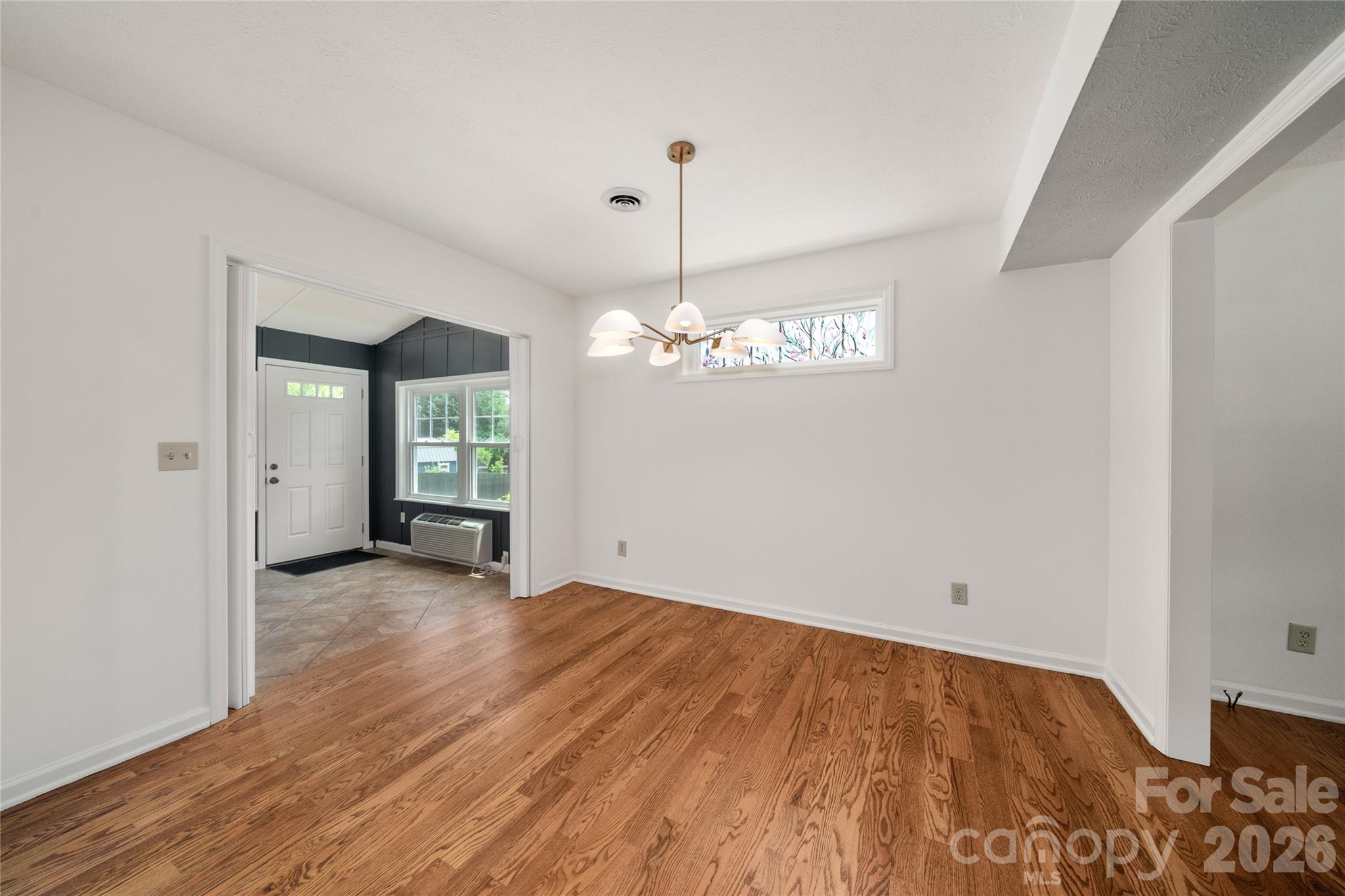8 Wedgewood Drive — Mills River