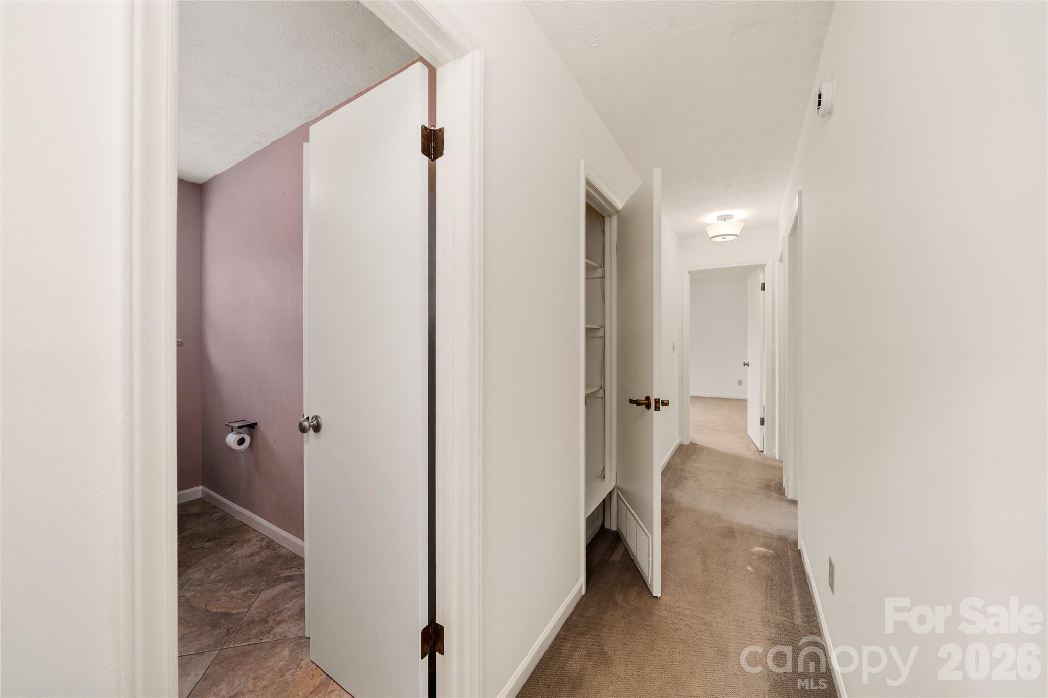 8 Wedgewood Drive — Mills River