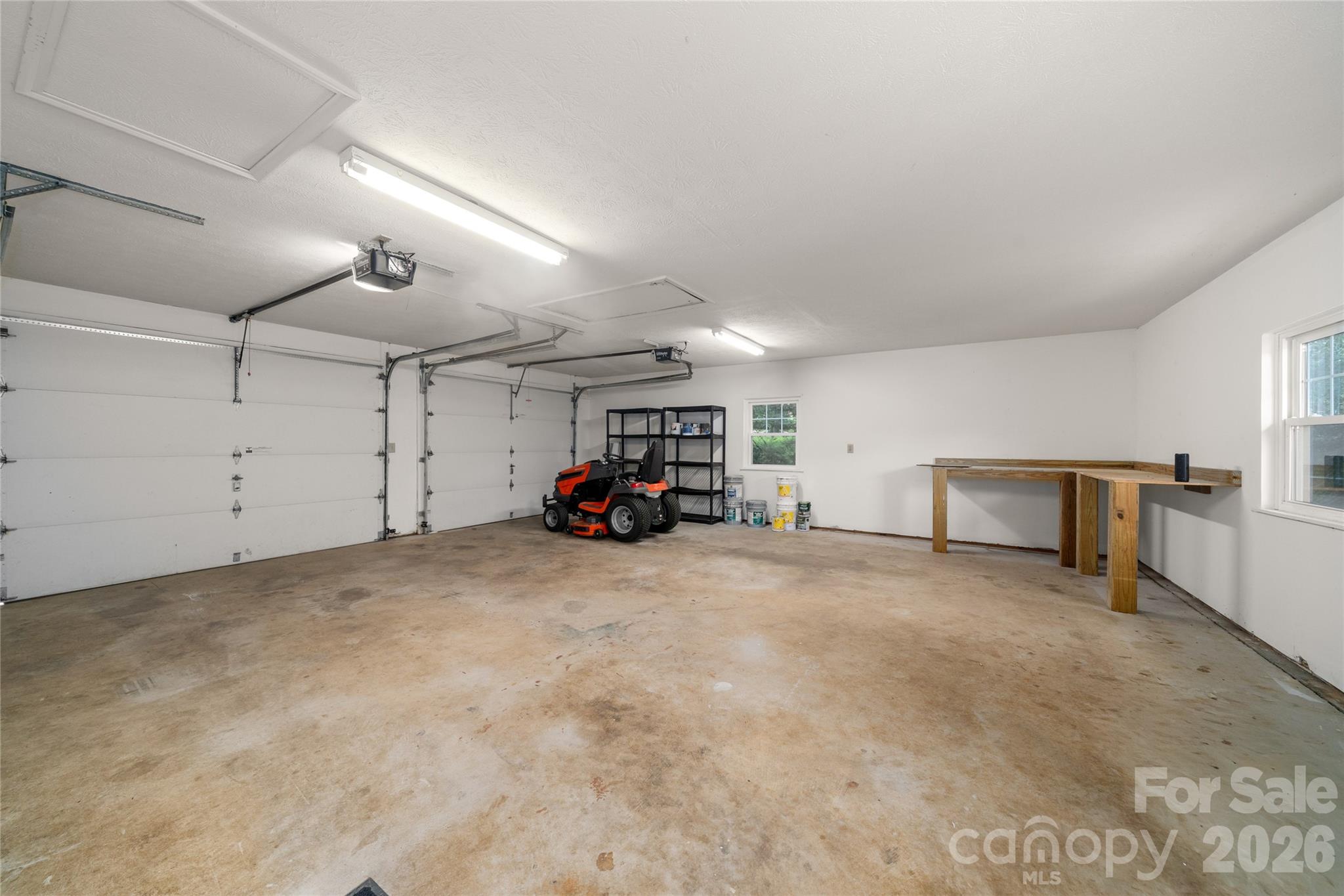 8 Wedgewood Drive — Mills River