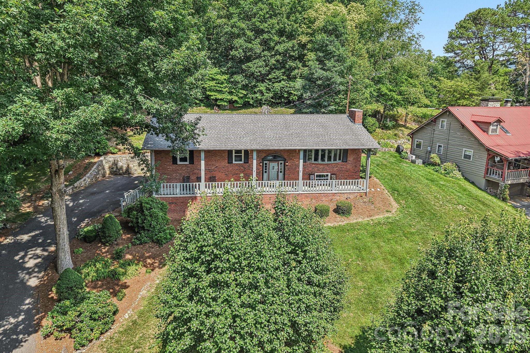 57 Chateau Lane — Waynesville