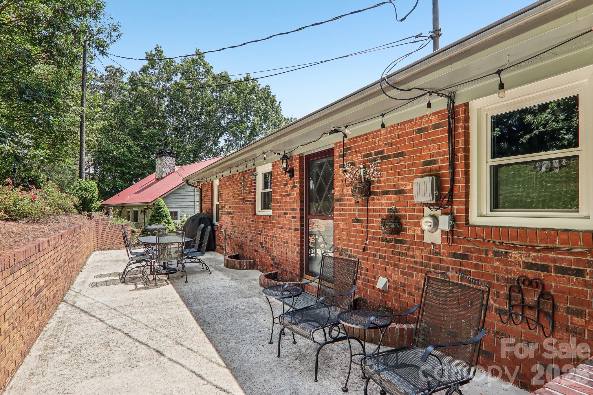 57 Chateau Lane — Waynesville