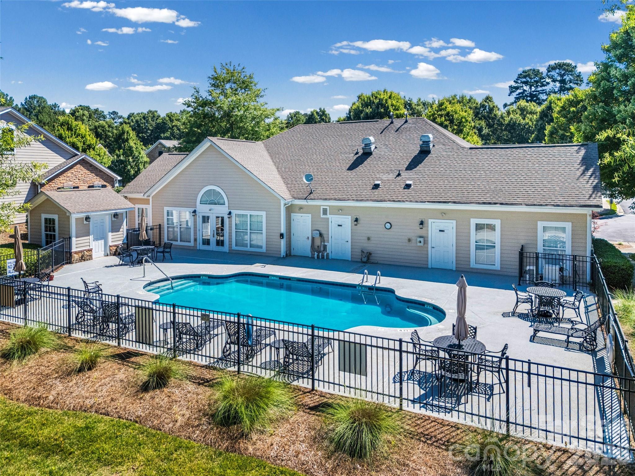 274 Lone Oak Circle — Rock Hill