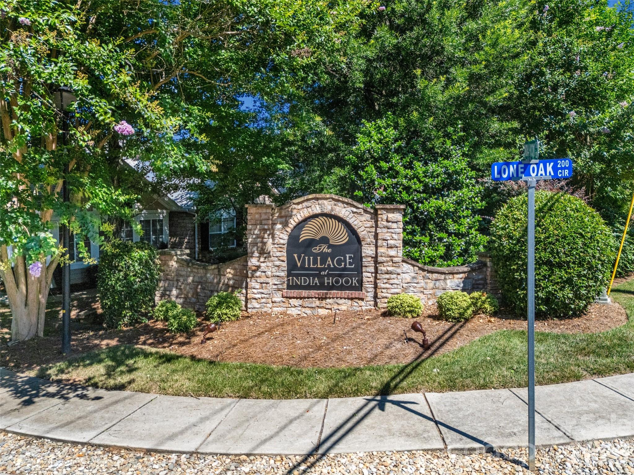 274 Lone Oak Circle — Rock Hill
