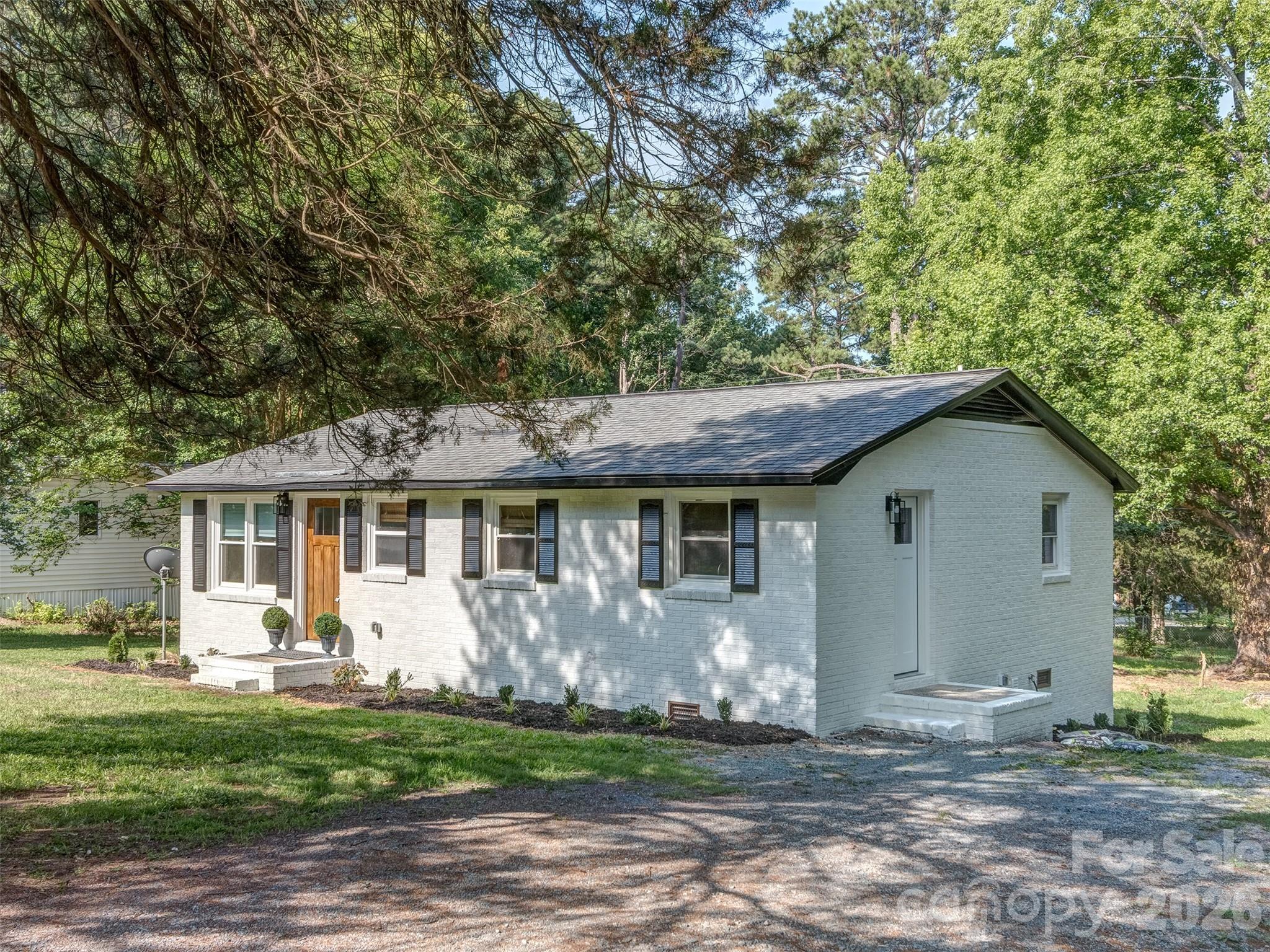 408 S Jackson Avenue — Waxhaw