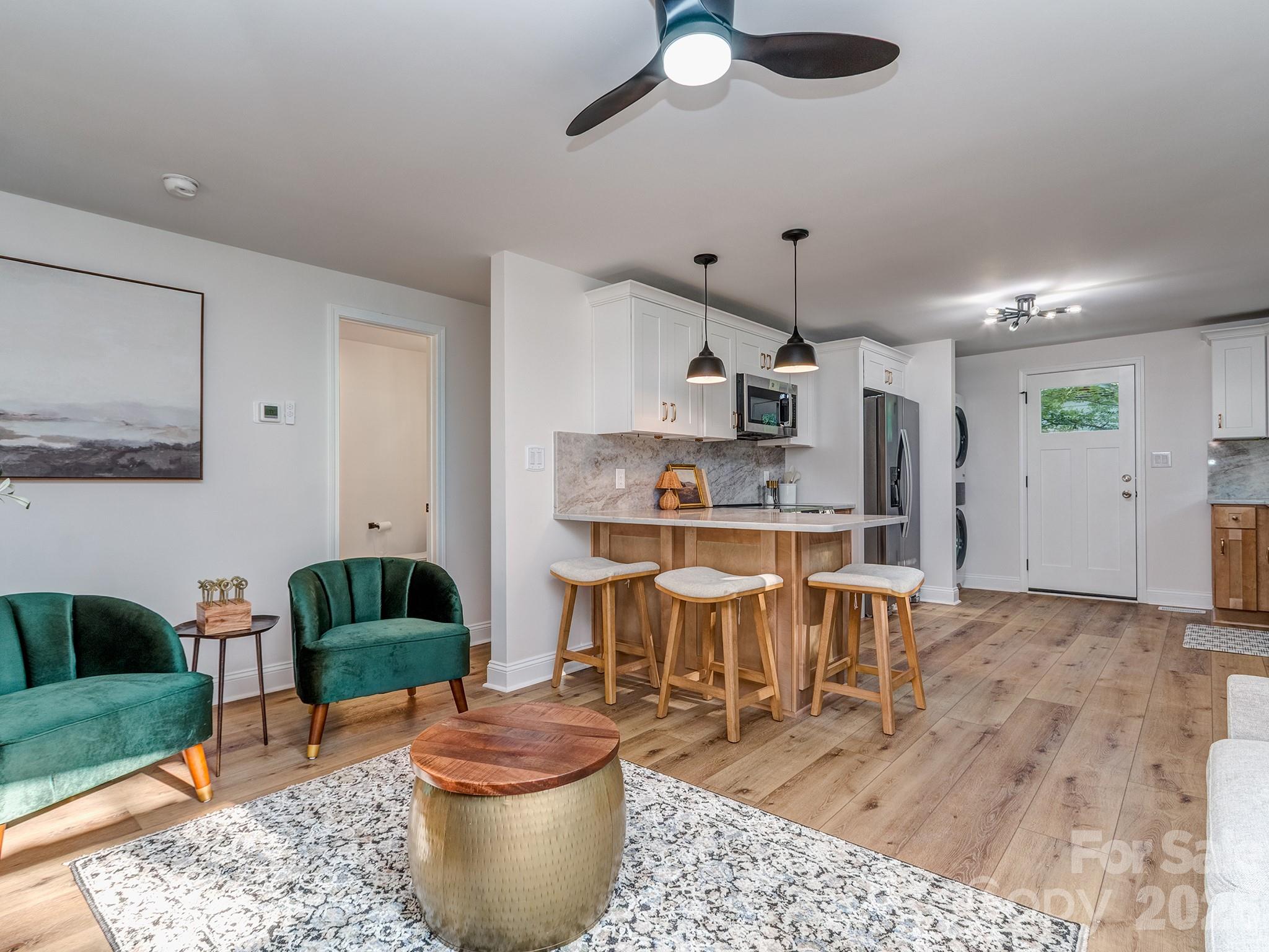 408 S Jackson Avenue — Waxhaw