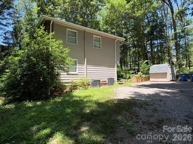 31 Spring Forest Circle — Asheville