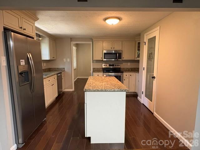 31 Spring Forest Circle — Asheville