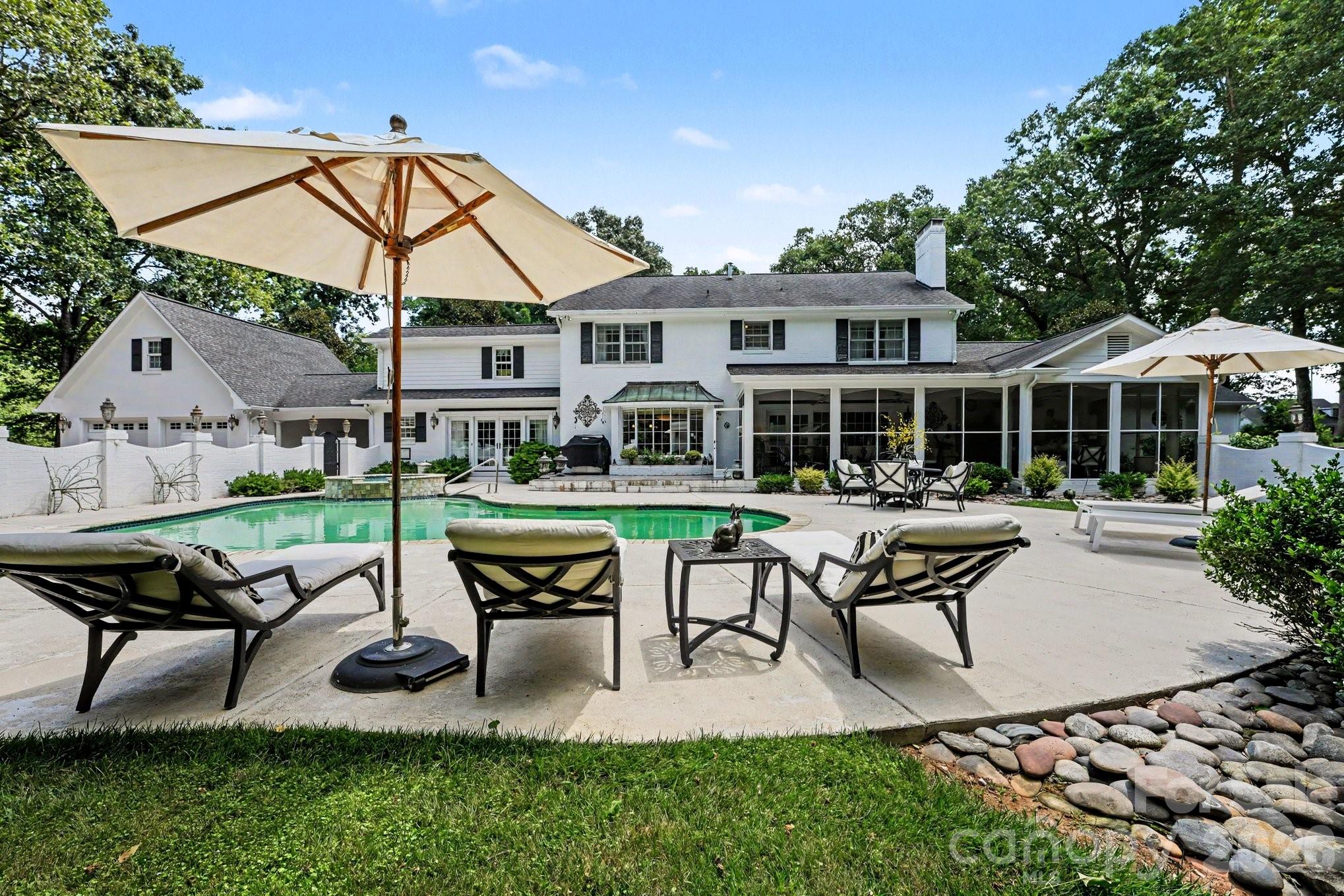 414 Saint Andrews Road — Statesville