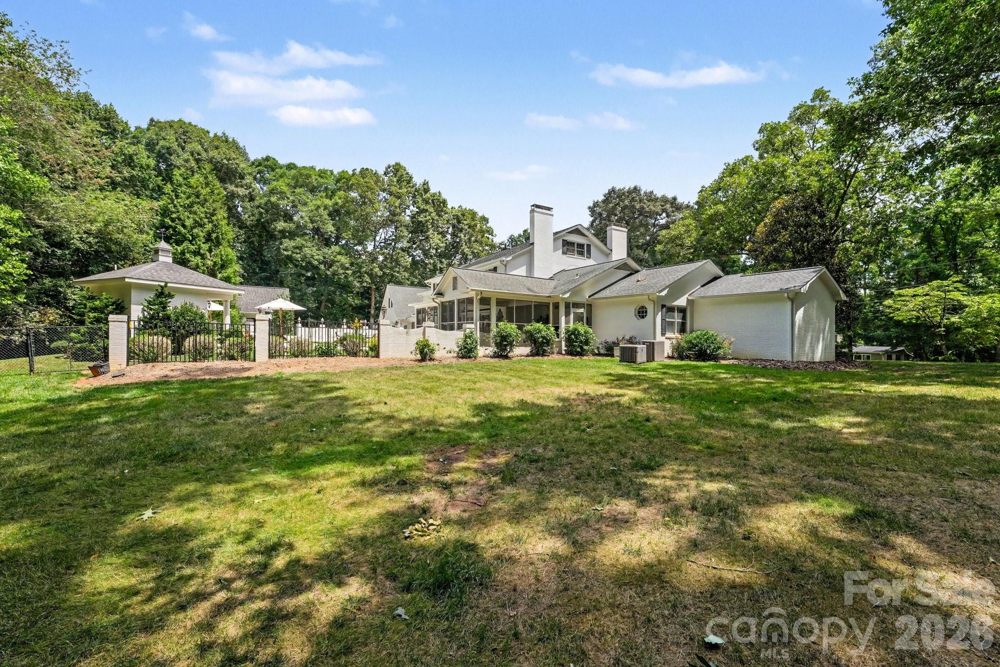 414 Saint Andrews Road — Statesville