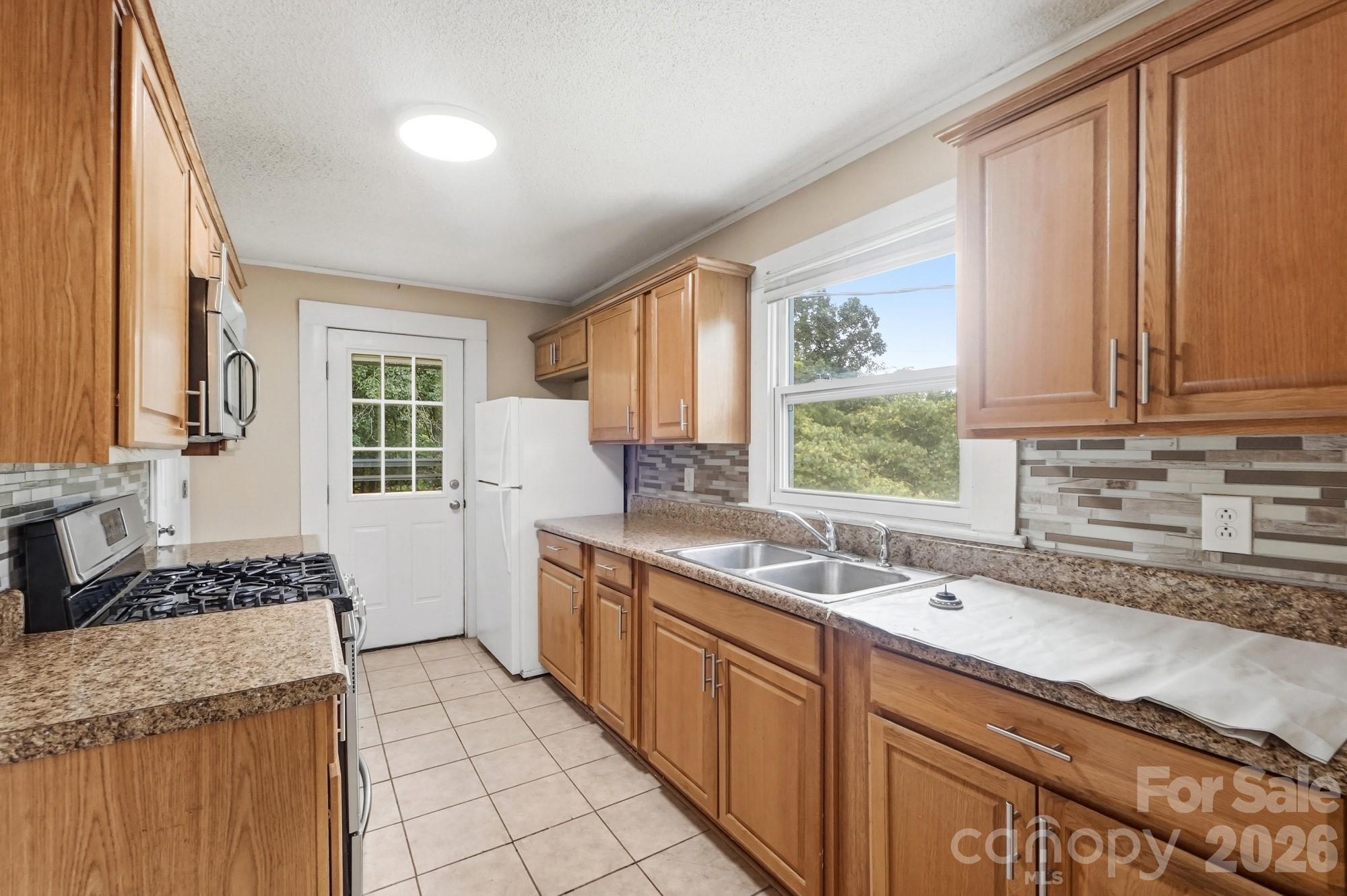 121 Piedmont Drive — Lawndale